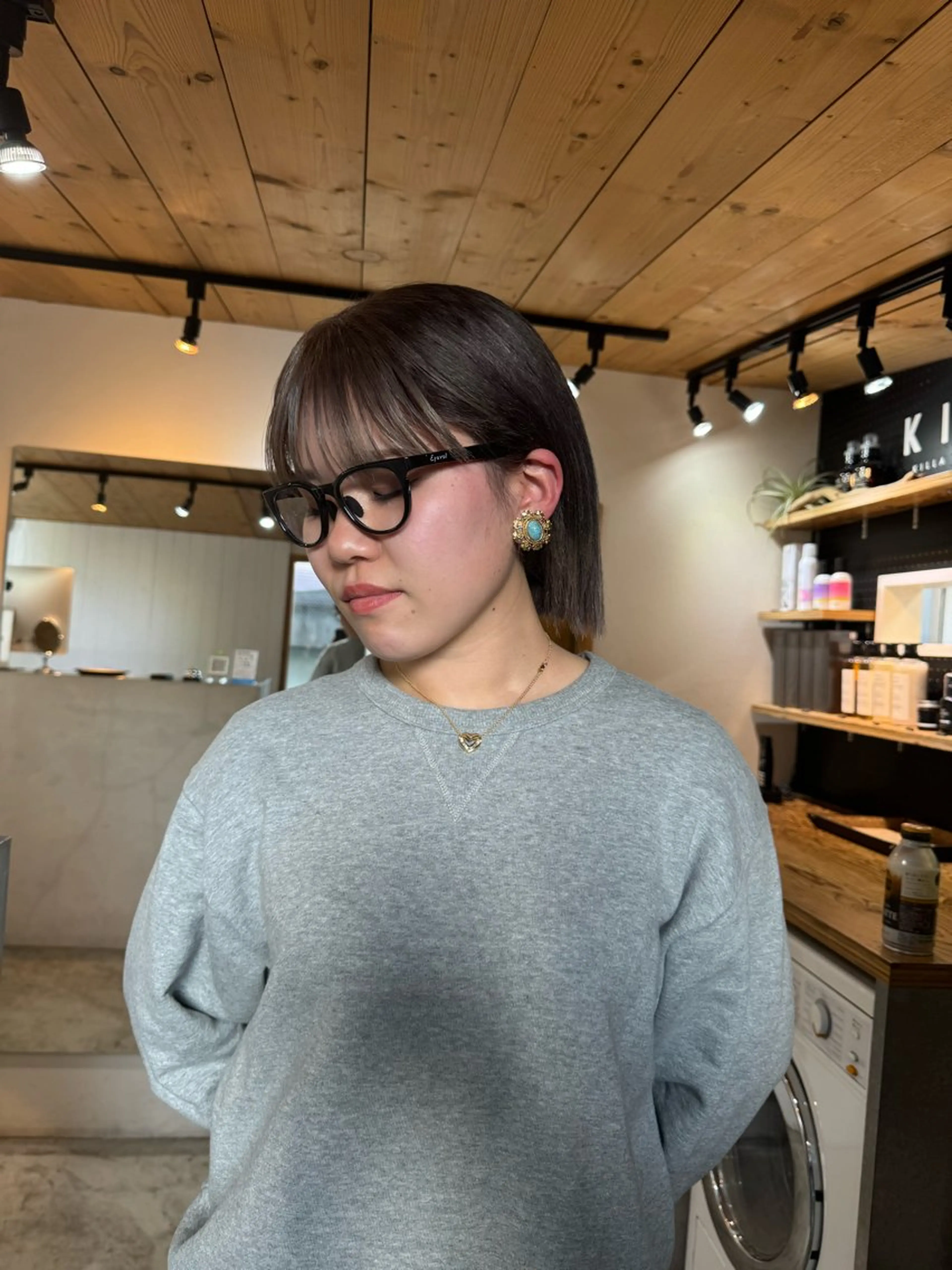 ショート ボブ くびれヘア ハイライト 髪質改善 韓国風ヘア カット ヘアカラー トリートメント Rico / bob/グレージュのヘアスタイル