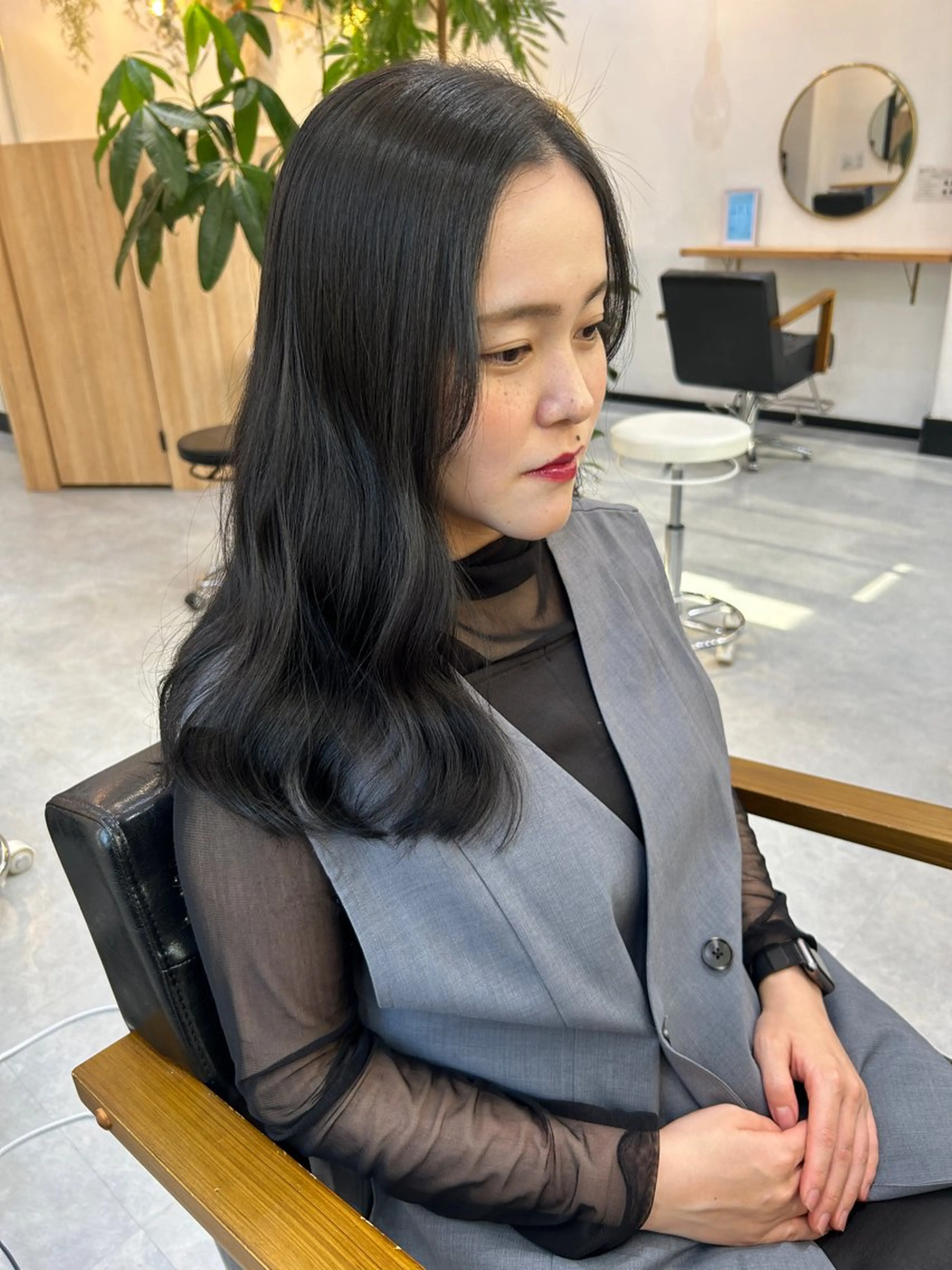 セミロング カラー ヘアカラー トリートメント CARICIA 白木 由里加のヘアスタイル