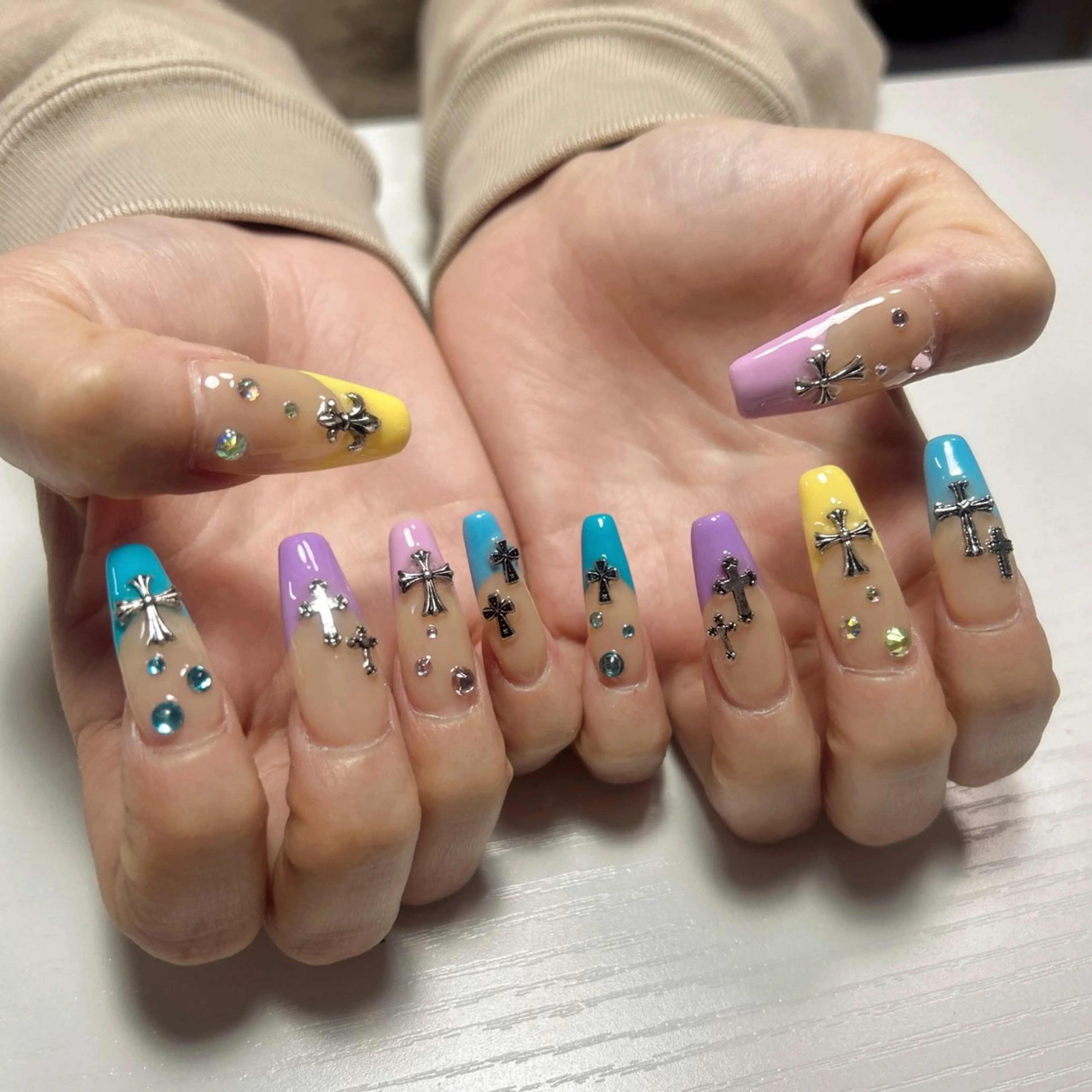 ロング ハンドネイル 28ネイルㅤㅤㅤㅤ ことはのネイルデザイン