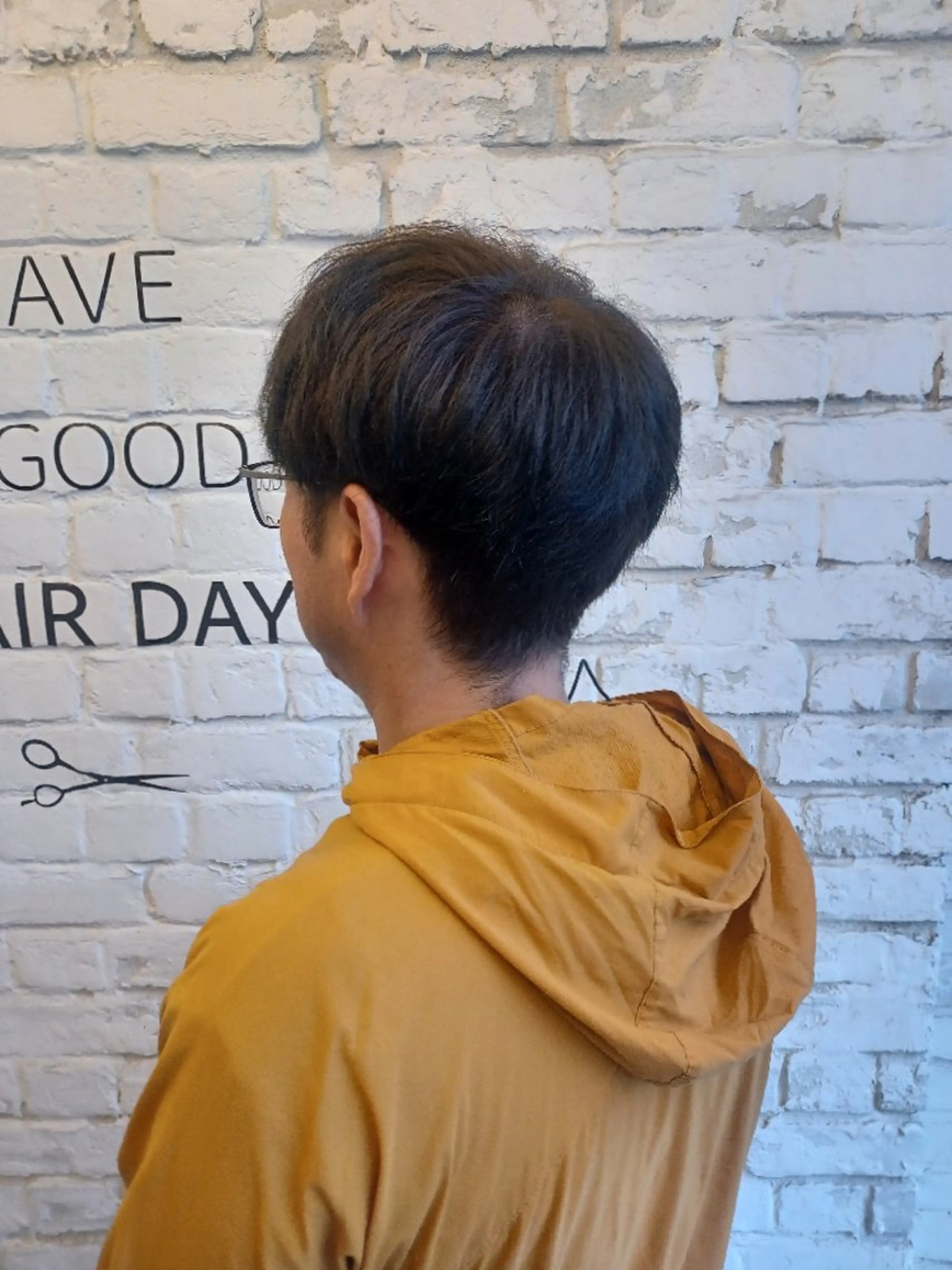 メンズ ヘアカラー 篠原 葉奈未のヘアスタイル