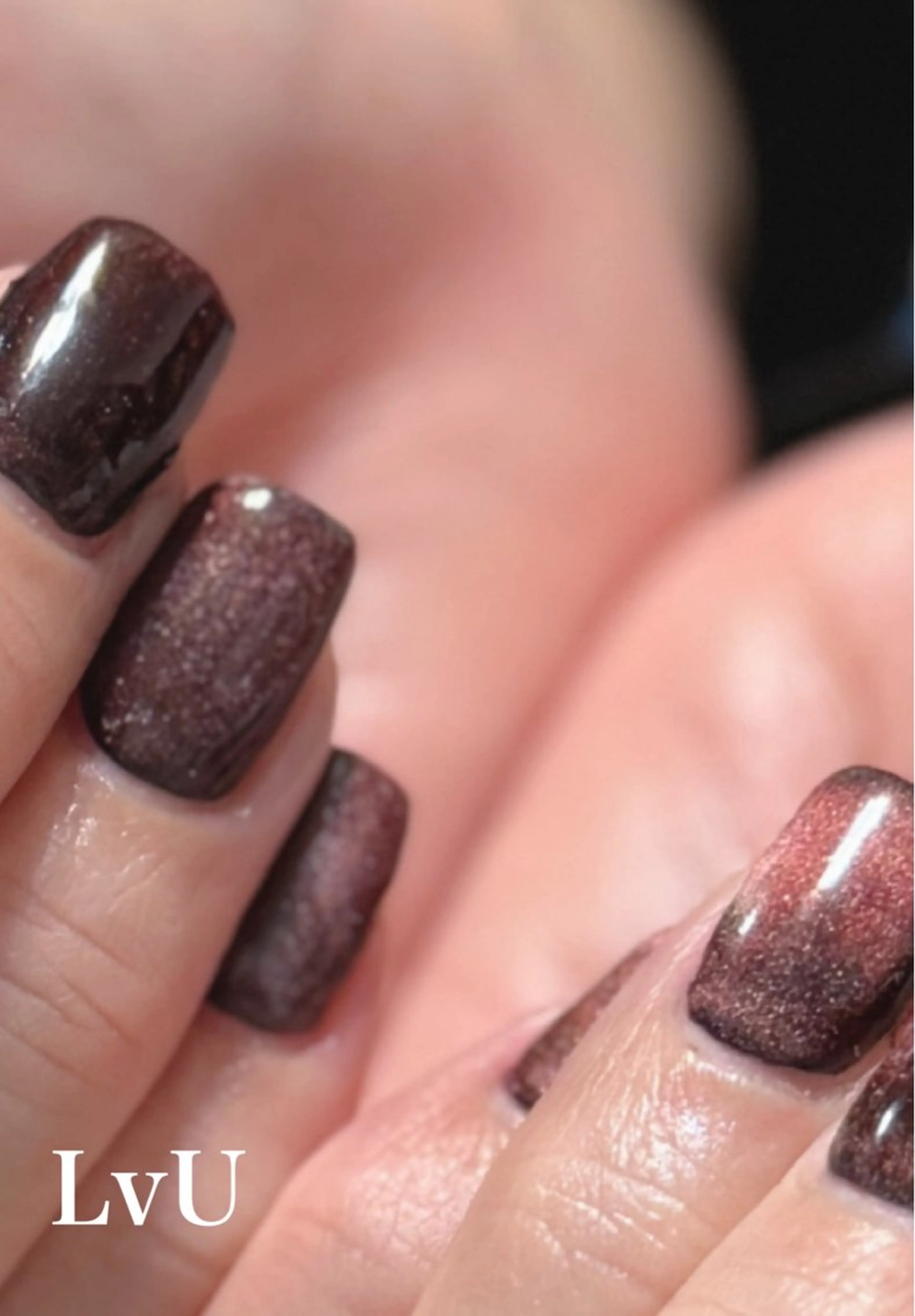 ネイル マグネットネイル 赤色 ハンドネイル ハンドケア LvU(ラブユー) Asayamaのネイルデザイン