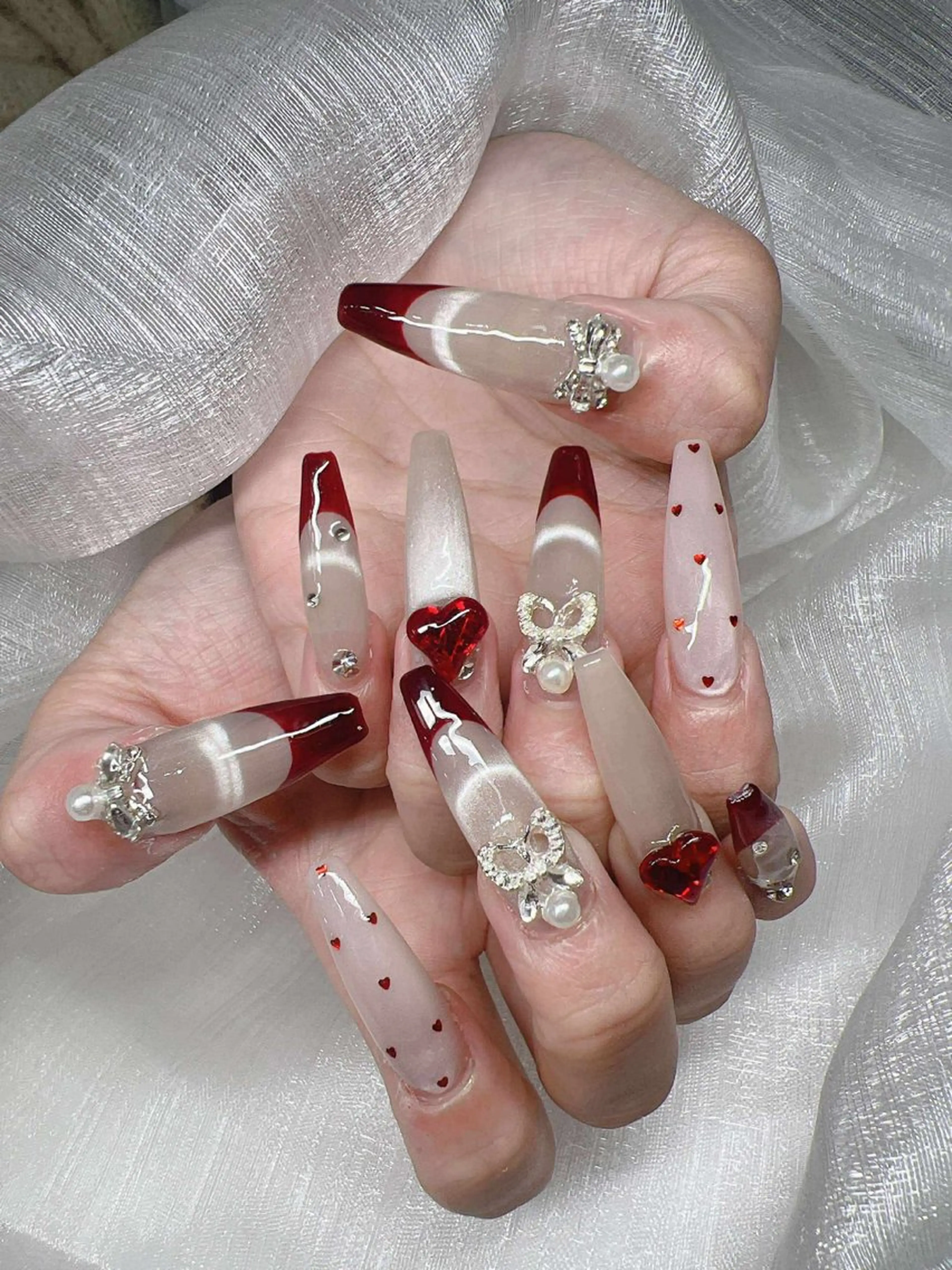 ネイル 長さ出し グラデーション 卒業式 キラキラネイル マグネットネイル ハンドネイル Lee Nailsのネイルデザイン