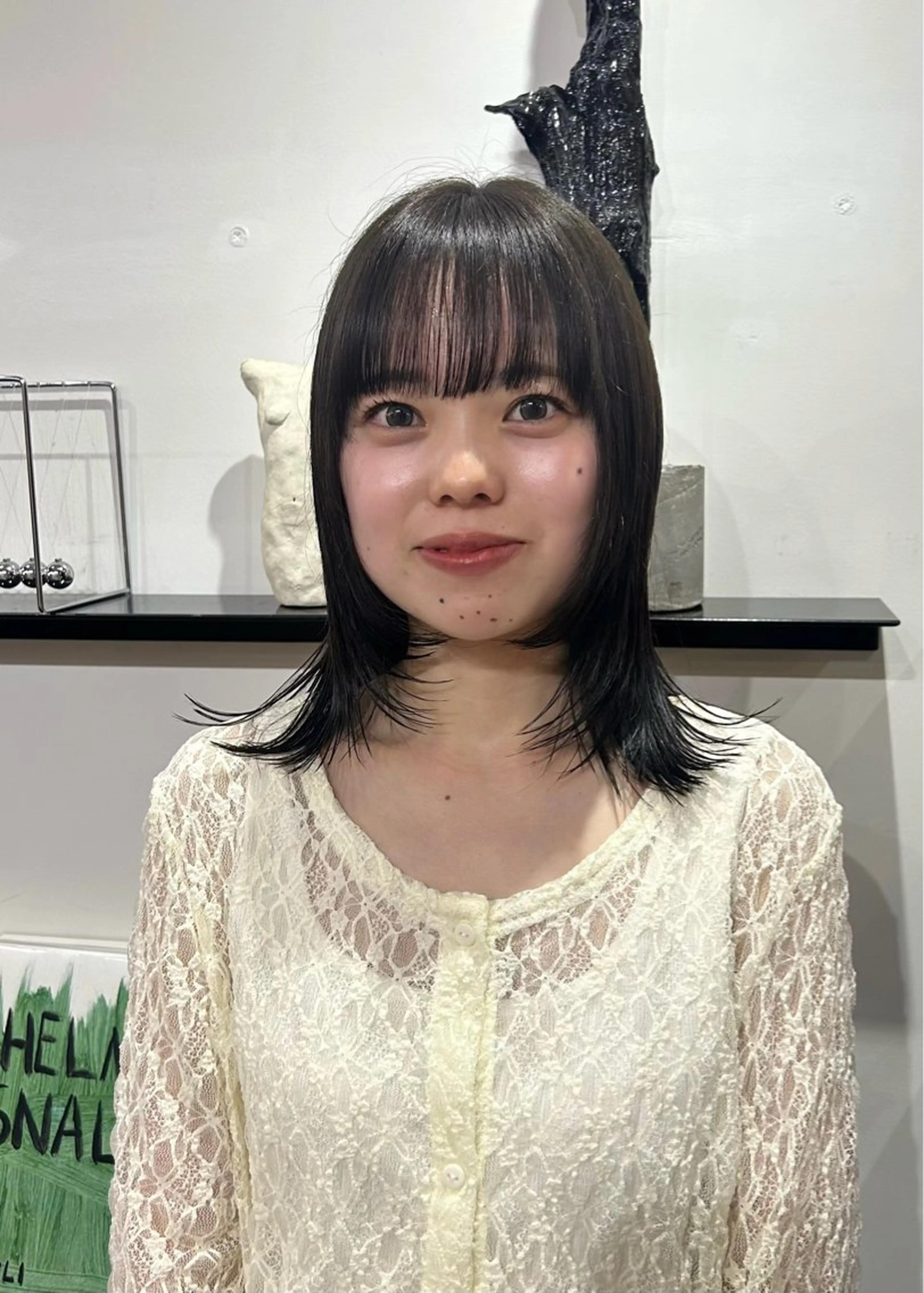 ミディアム カラー 顔まわりレイヤー 顔周りカット レイヤーカット カット ヘアカラー [Eurica] muaのヘアスタイル