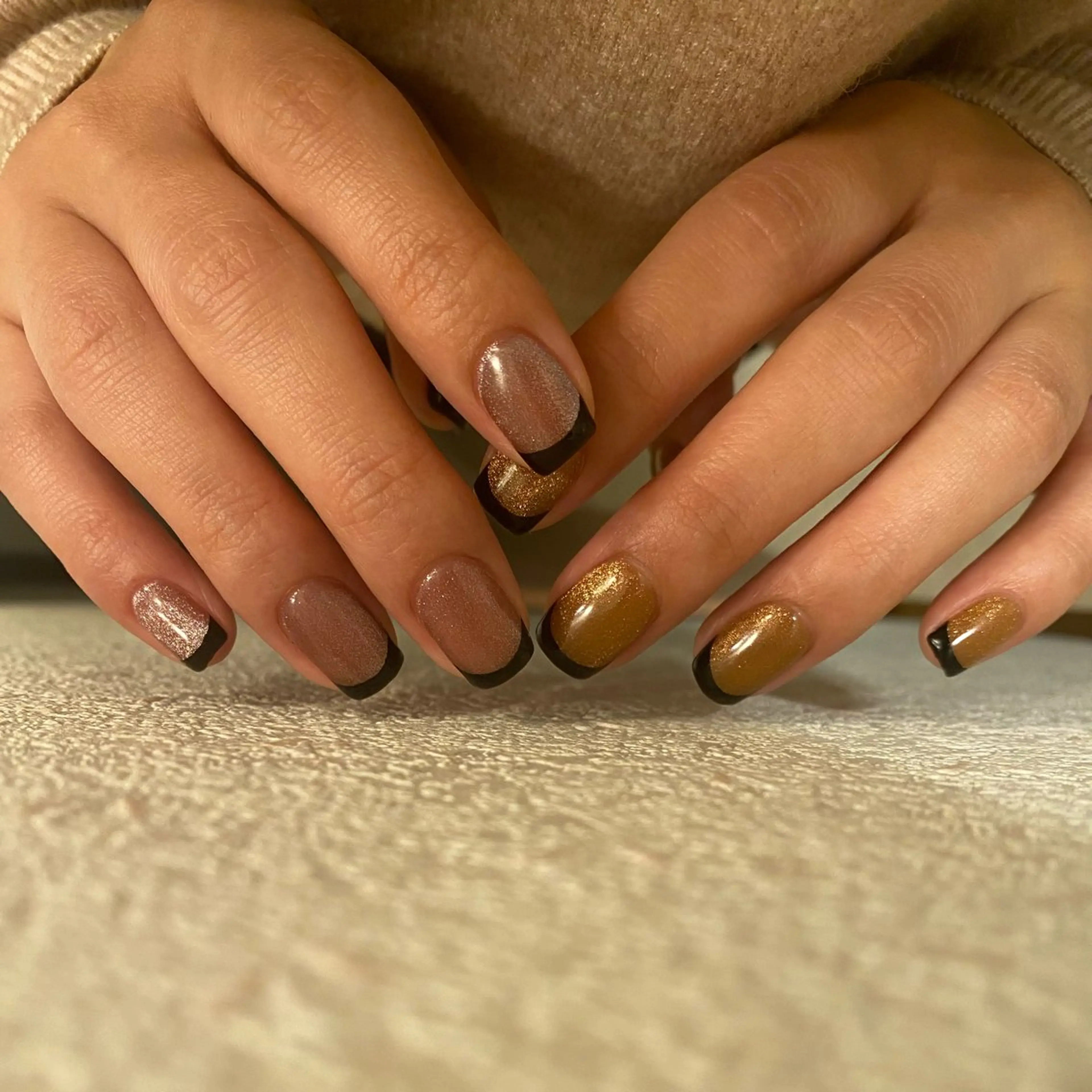 ネイル フレンチネイル マグネットネイル ハンドネイル atelier moamのネイルデザイン