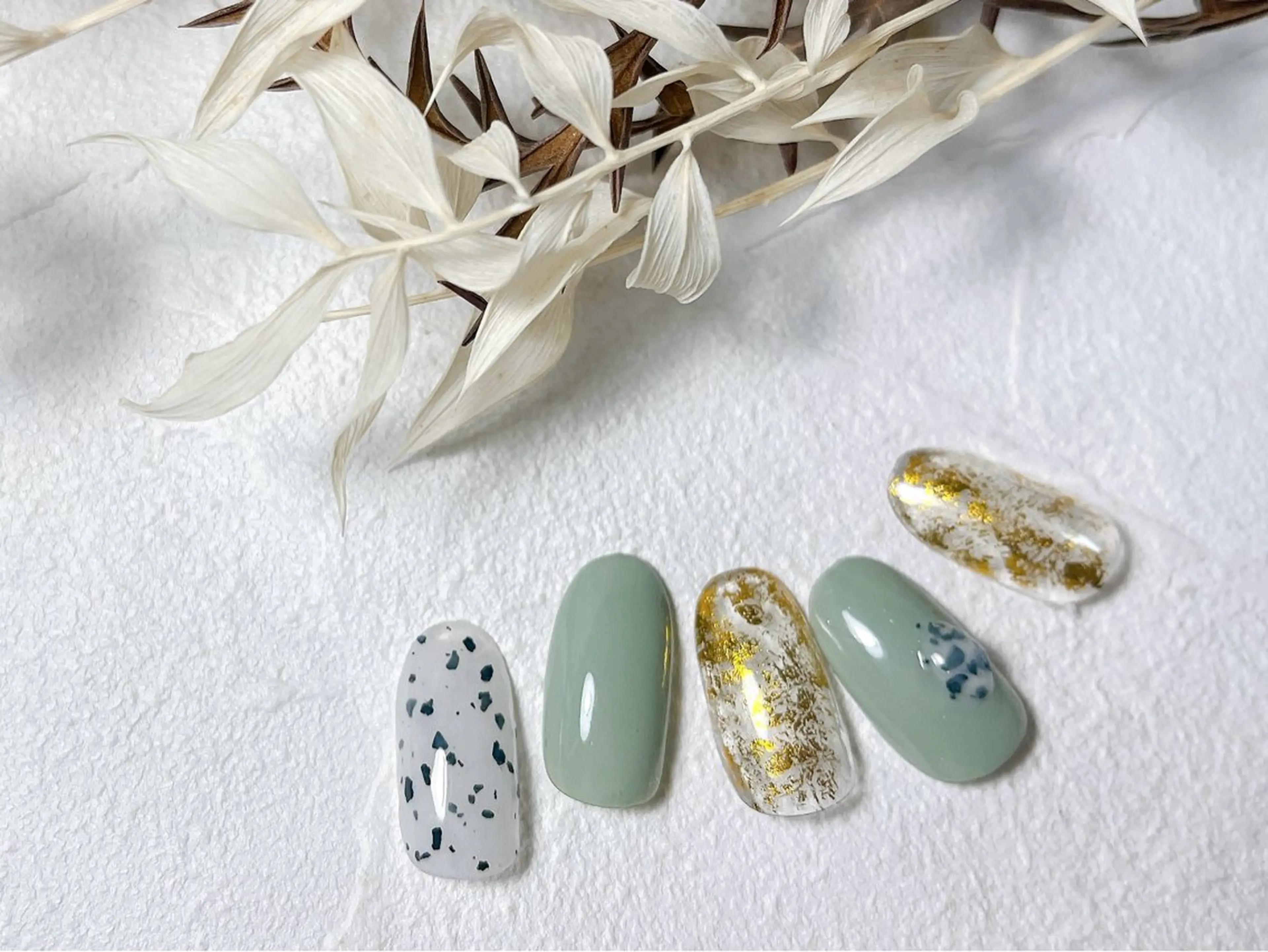 ネイル オーロラネイル フットネイル フレンチネイル ジェルネイル マグネットネイル kiki nail たまプラーザのネイルデザイン