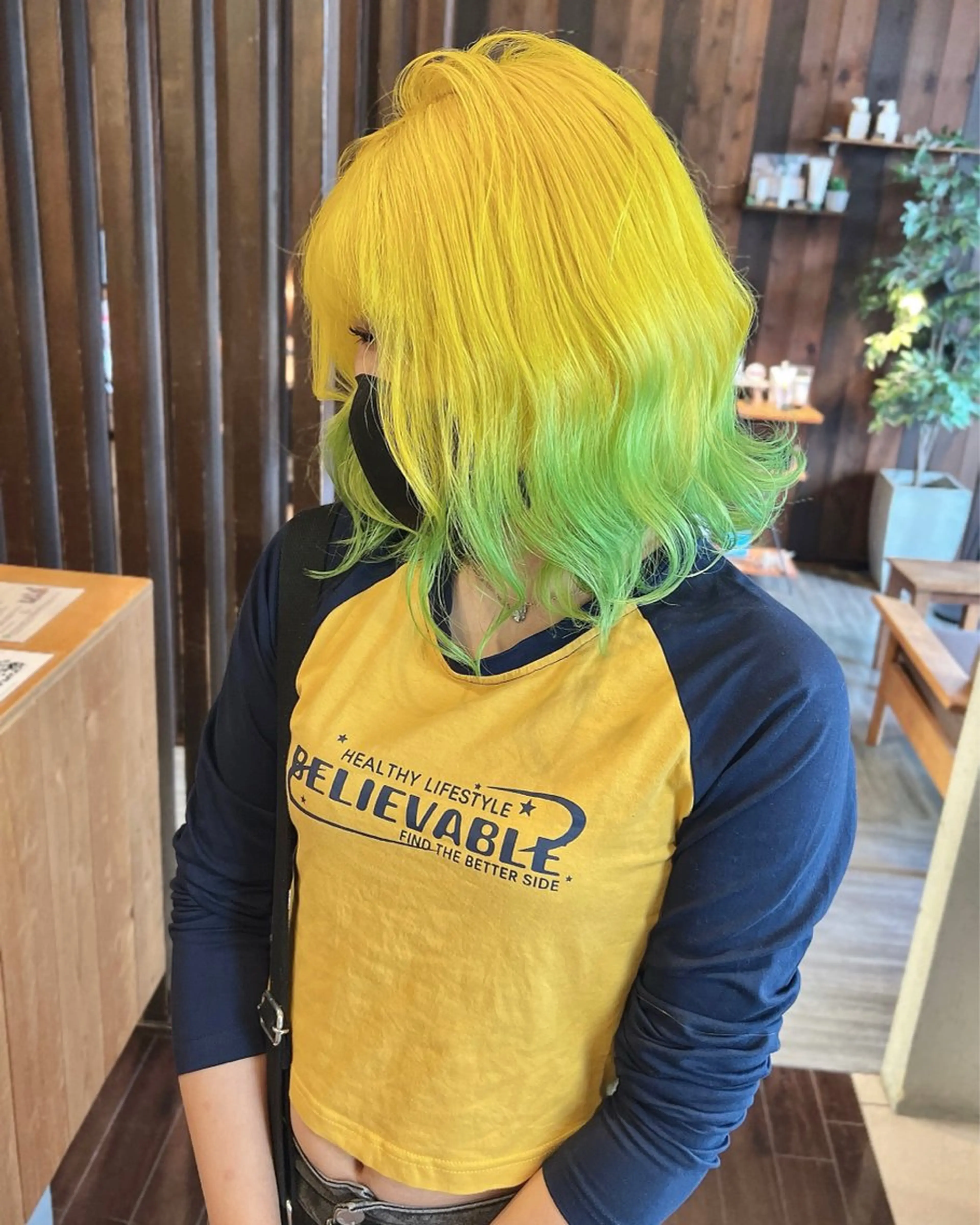 ミディアム ヘアカラー 具志 正太のヘアスタイル