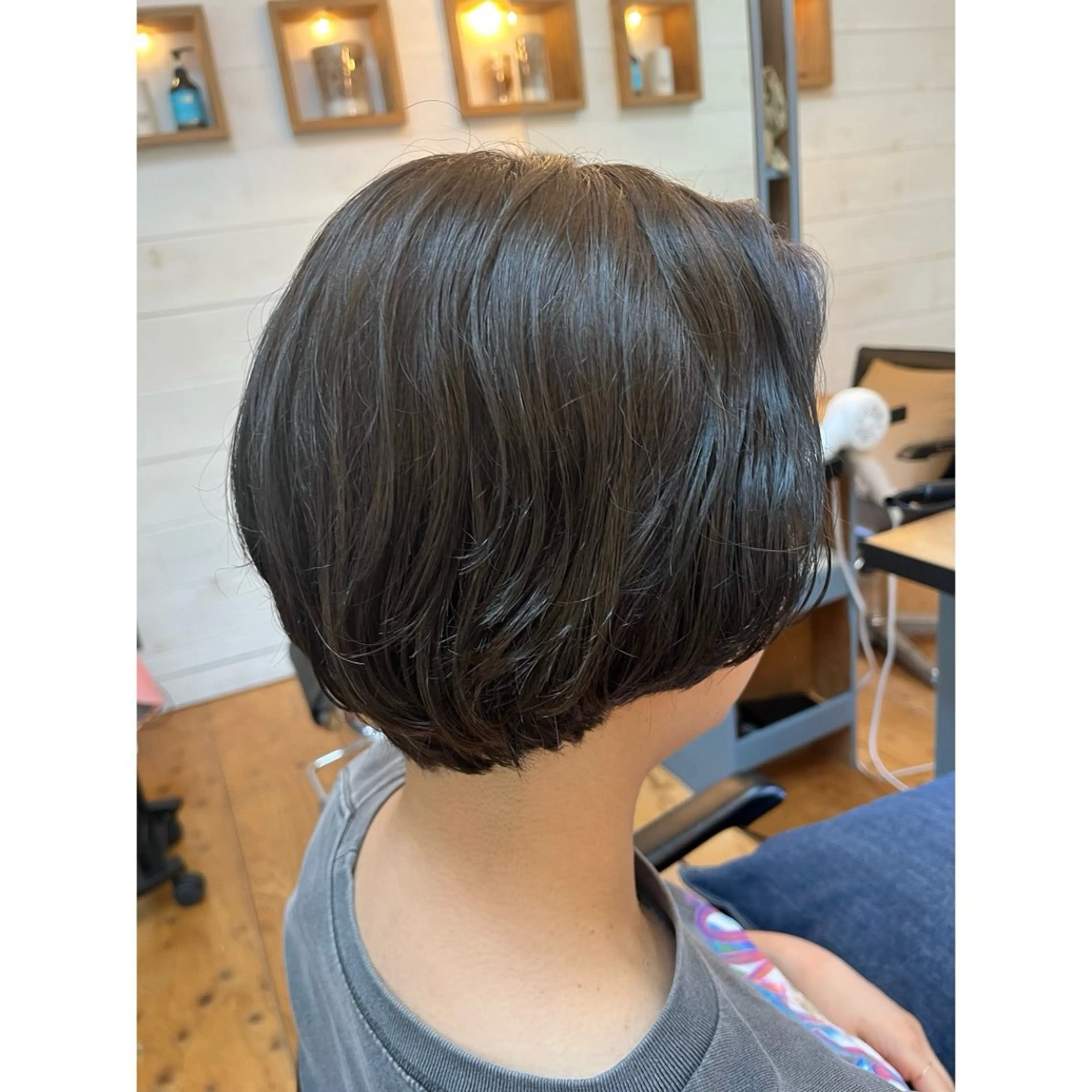 ショート カラー グレージュ カット ヘアカラー トリートメント Lagom なかだのヘアスタイル