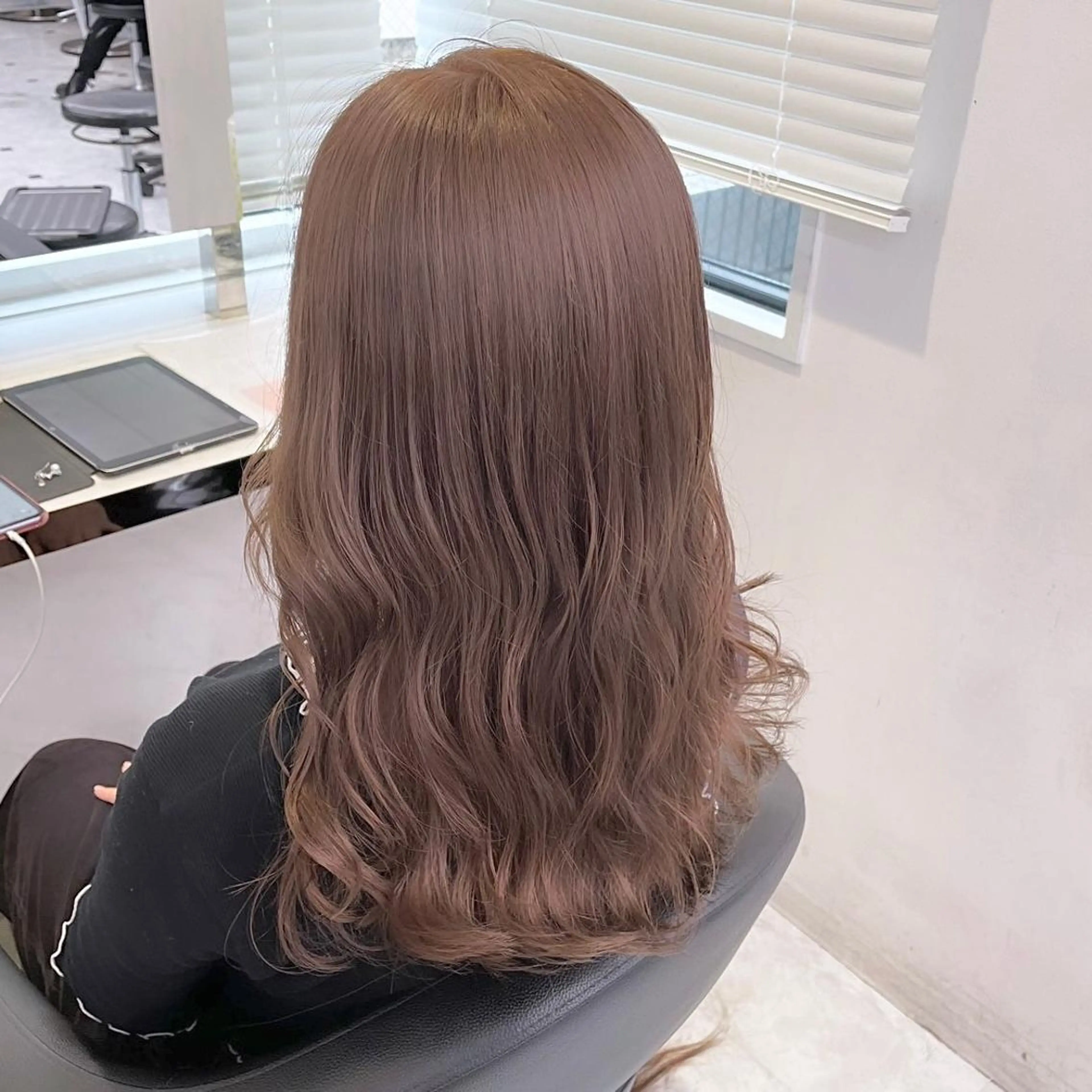 ロング カラー ヘアアレンジ ブリーチカラー🩰 ガーリー🩰とらのヘアスタイル