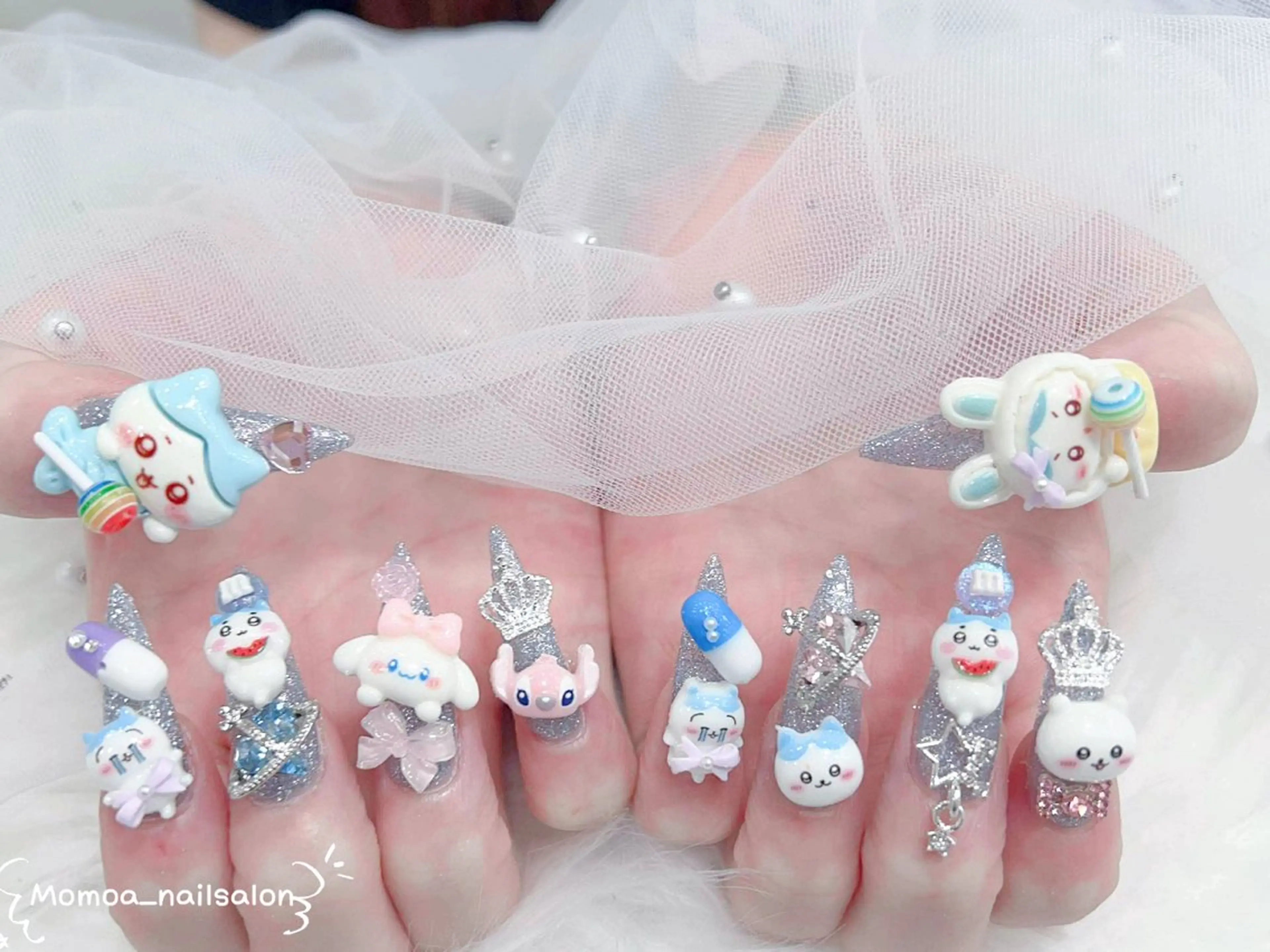 ネイル グラデーション キラキラネイル マグネットネイル スカルプネイル 冬ネイル ハンドネイル kawaiiko サロンのネイルデザイン