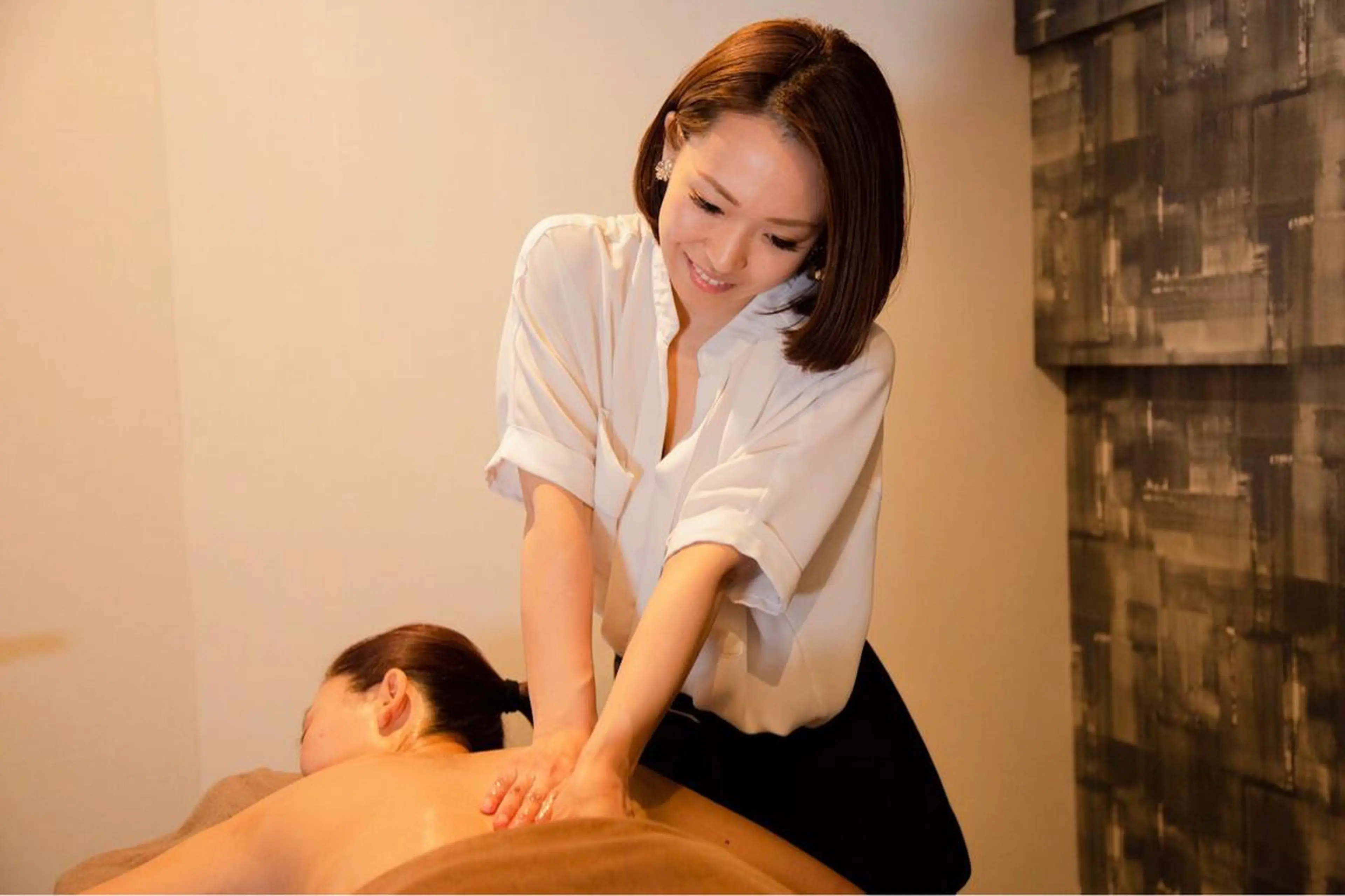 国産　美顔・痩身マシン#リンパドレナージュ#もみ出し#リラクゼーション the UNISON coreworks&conditioning所属・theUNISON 加藤ふみの