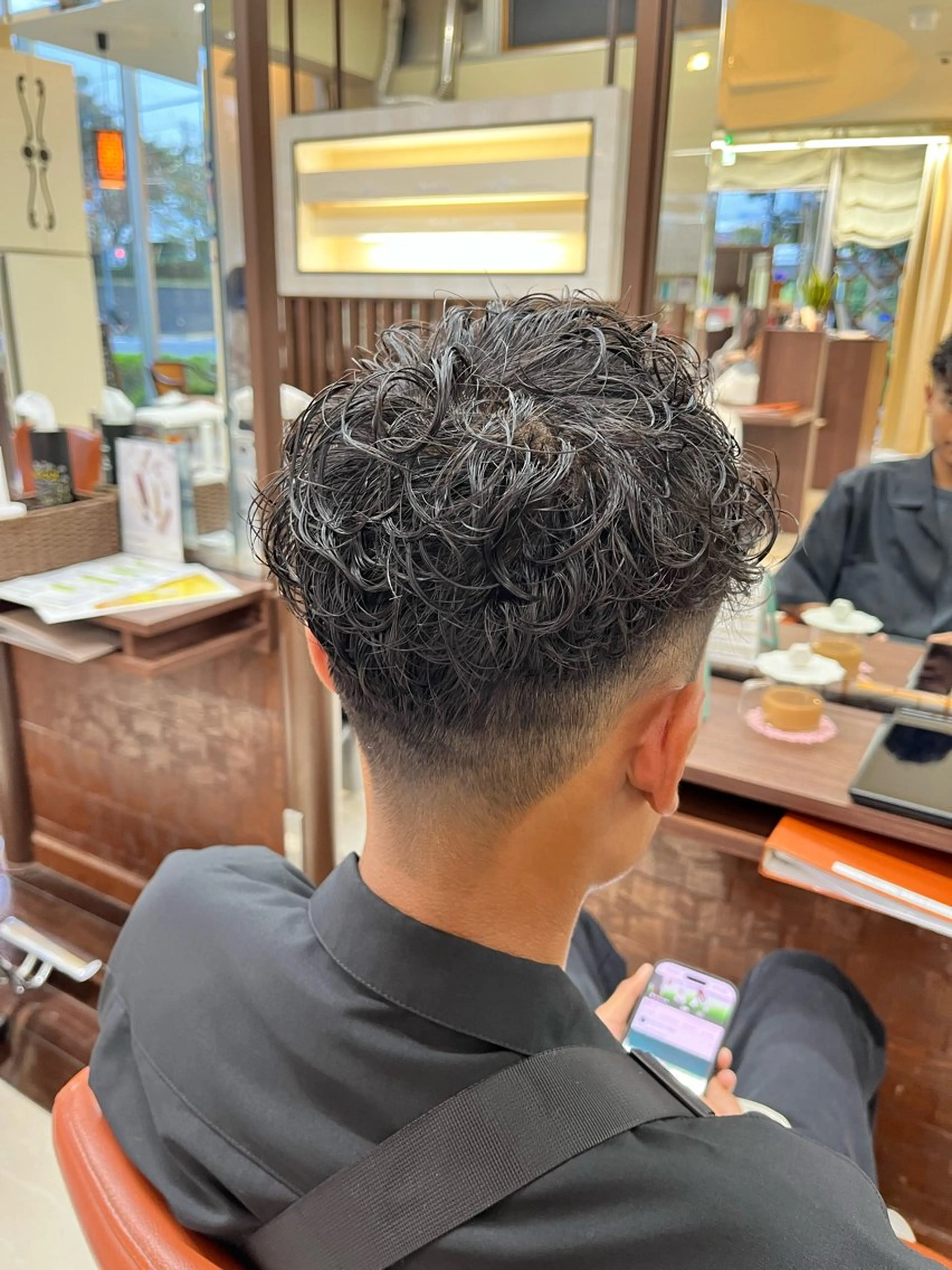 ショート パーマ メンズ スペインカール AROH  men's cut&men's perm 船橋店所属・🧊メンズ特化🧊 高木航希のヘアスタイル