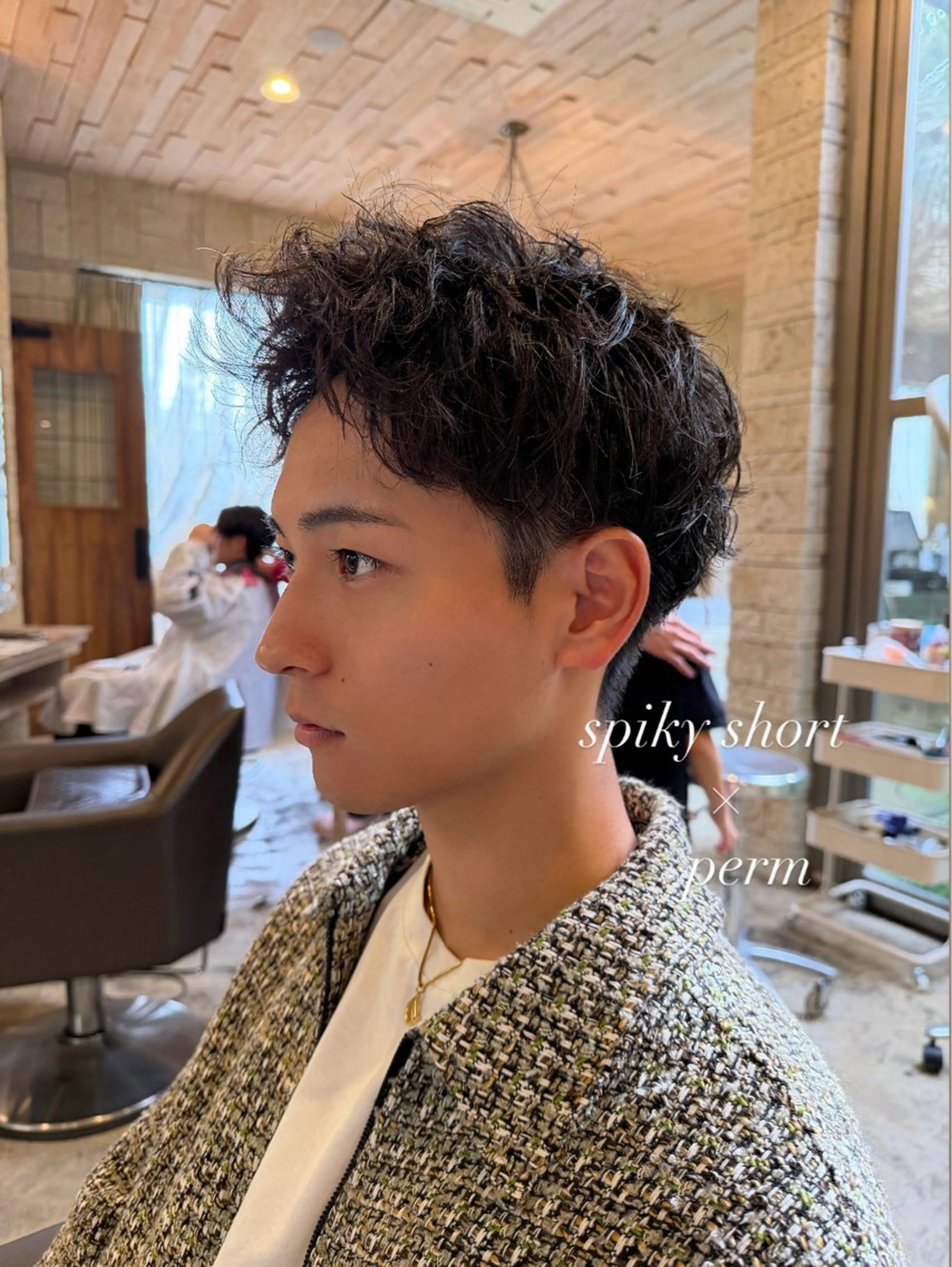 パーマ メンズ メンズパーマ スパイキーショート パーマ/艶カラー/ 髪質改善/伊藤愛麻のヘアスタイル