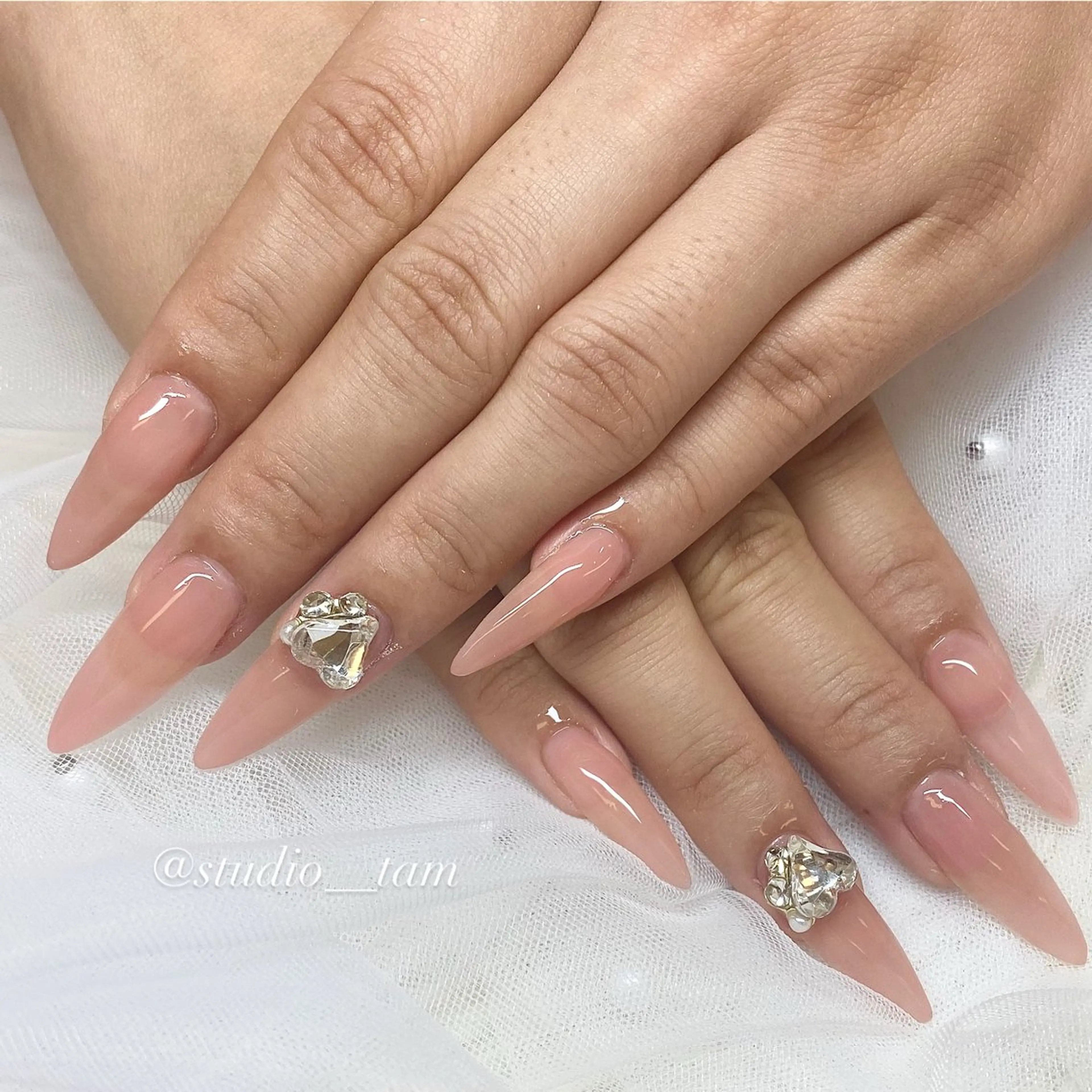 ネイル アートネイル チークネイル フレンチネイル 韓国ネイル マグネットネイル studio tam 髙橋彩夏のネイルデザイン