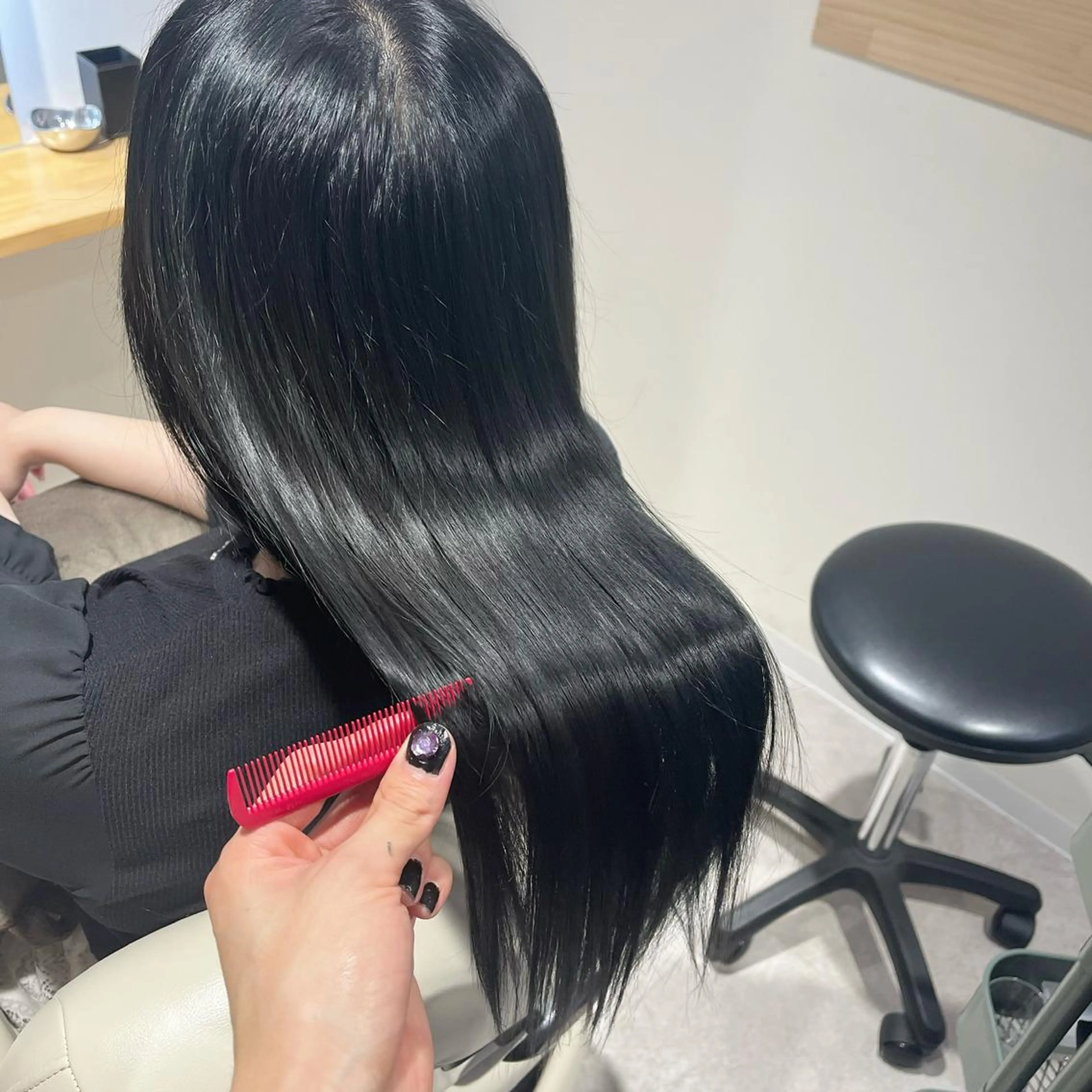 セミロング 髪質改善 個室サロン Aurora 蔵前美容院所属・韓国式髪質改善 副店長コバリアオイのヘアスタイル