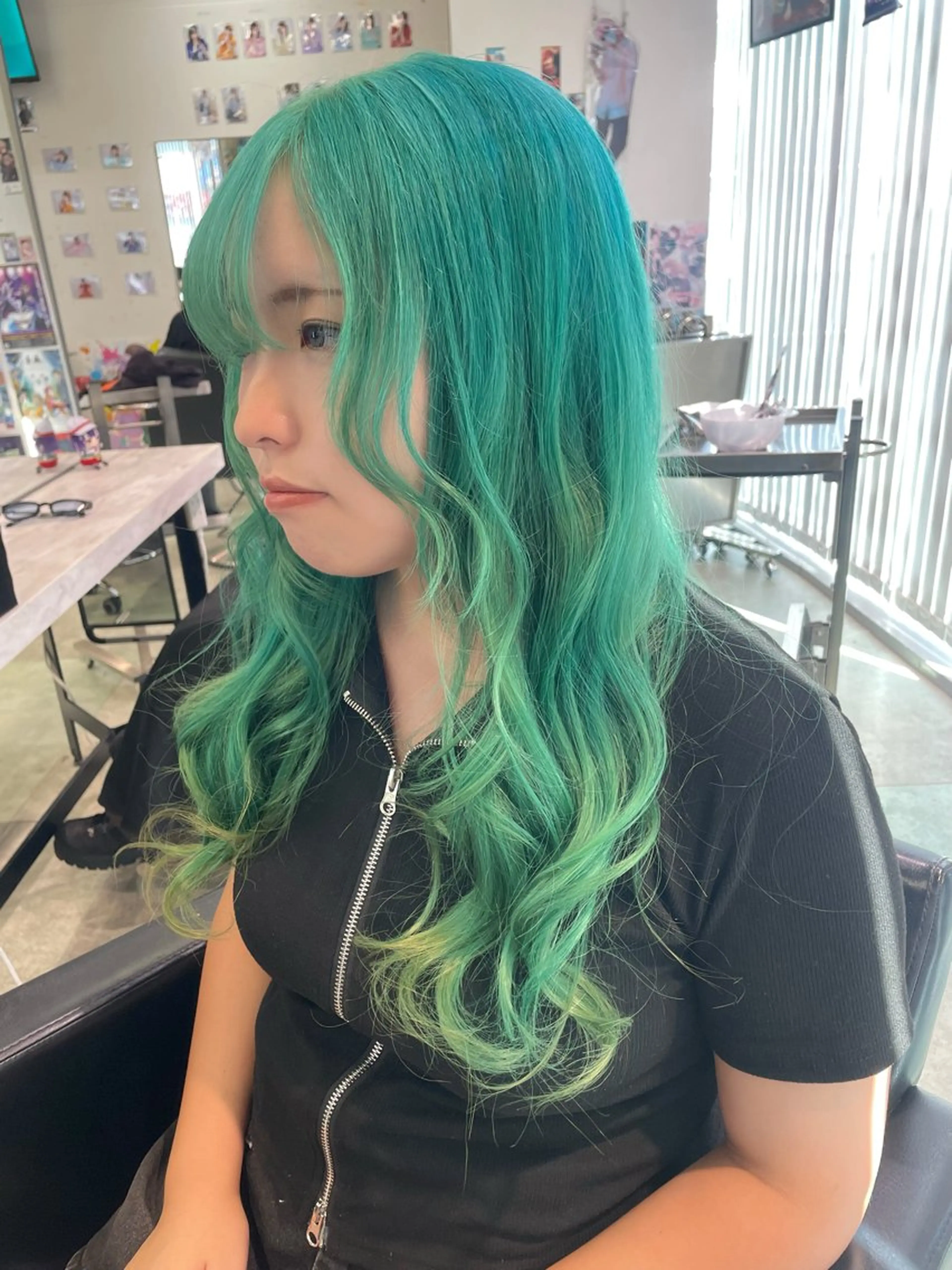 ロング カラー ミント ミントグリーン ヘアカラー トリートメント 🍭ハイトーン/ レイヤーカット🦄のヘアスタイル