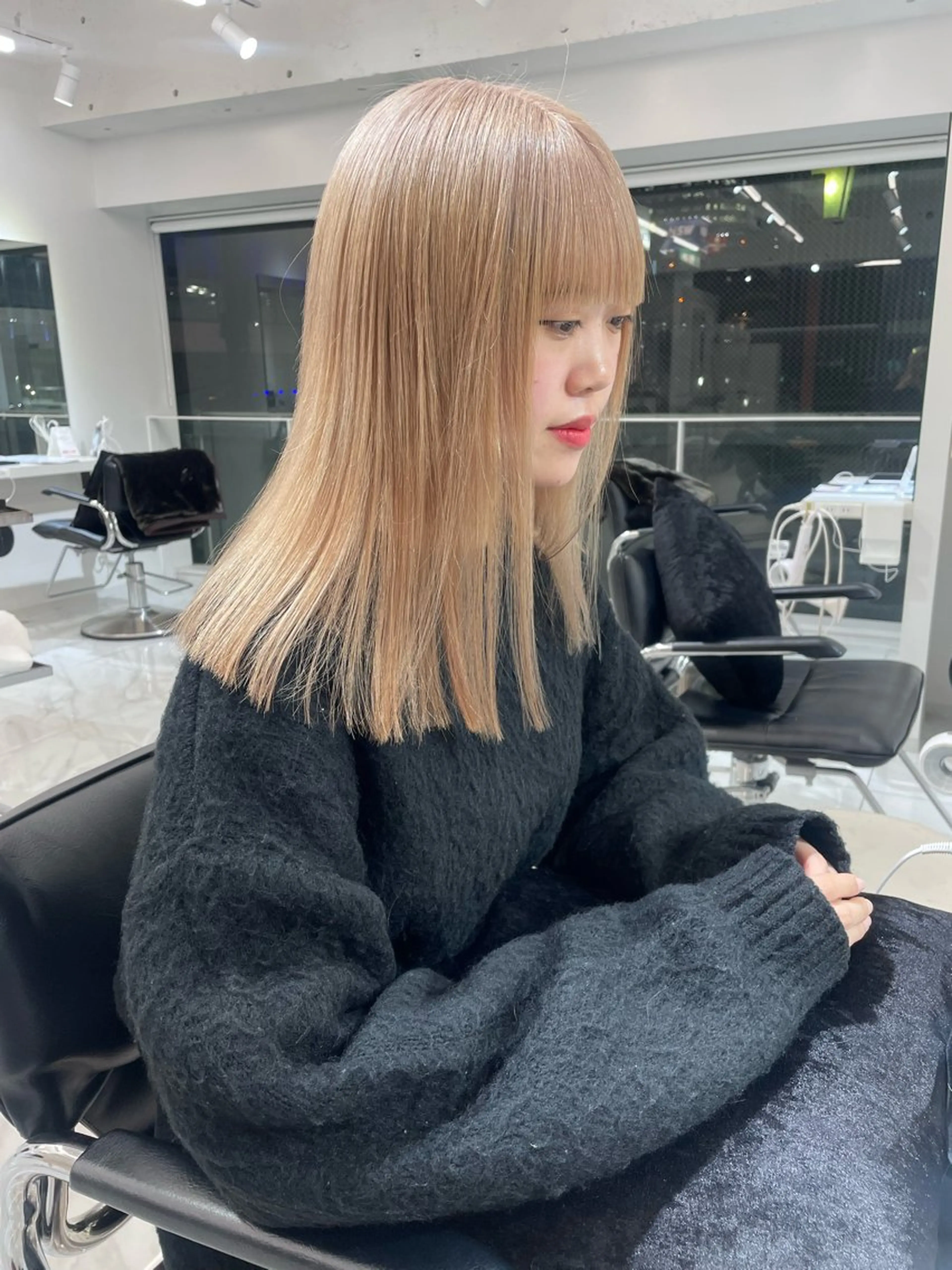ミディアム カラー ベージュカラー ミルクティーベージュ レイヤー/ハイトーン 渋谷/Satsukiのヘアスタイル