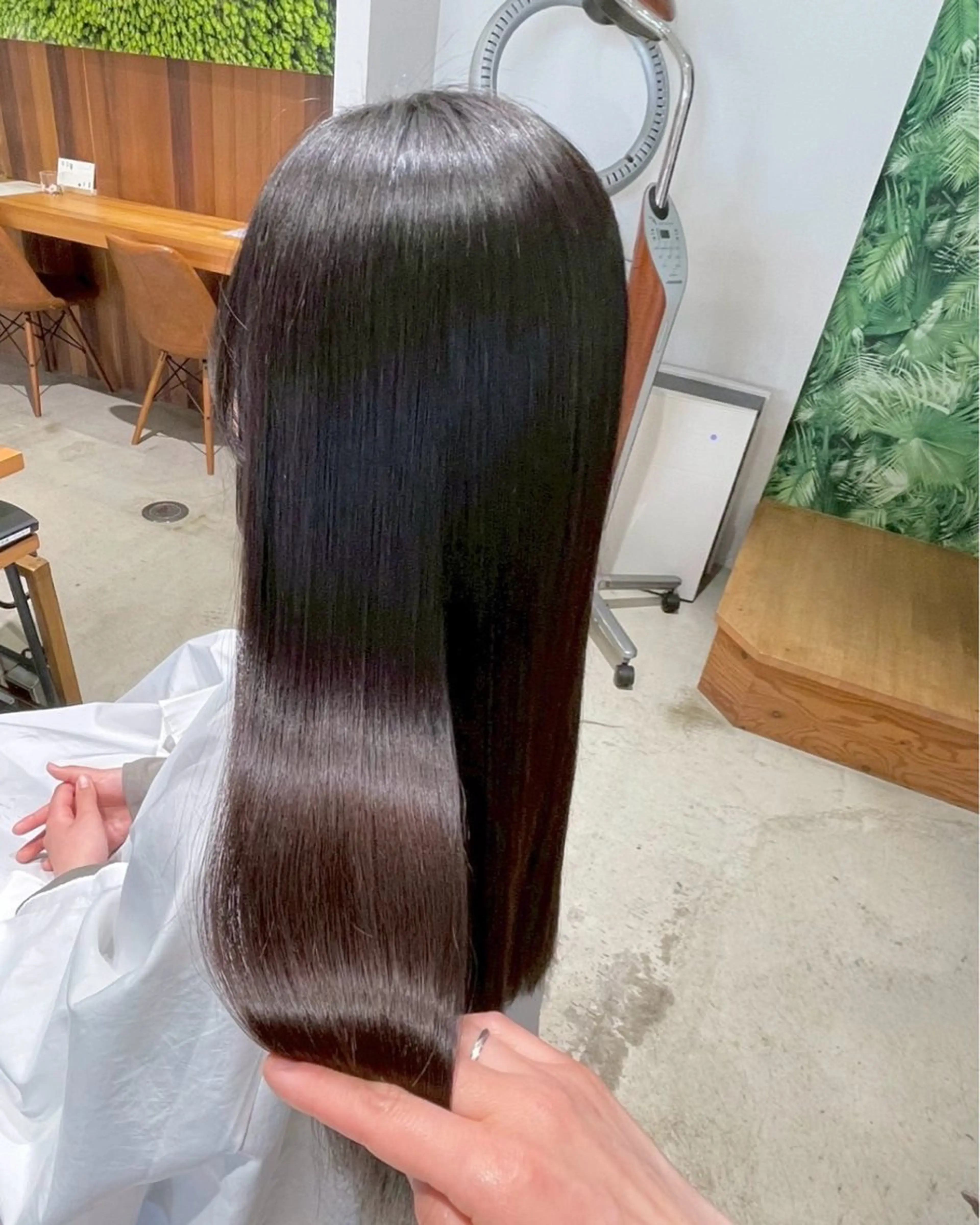ロング 縮毛矯正 PARAISO南公園店所属・パライソ南公園店 中根 奈緒のヘアスタイル