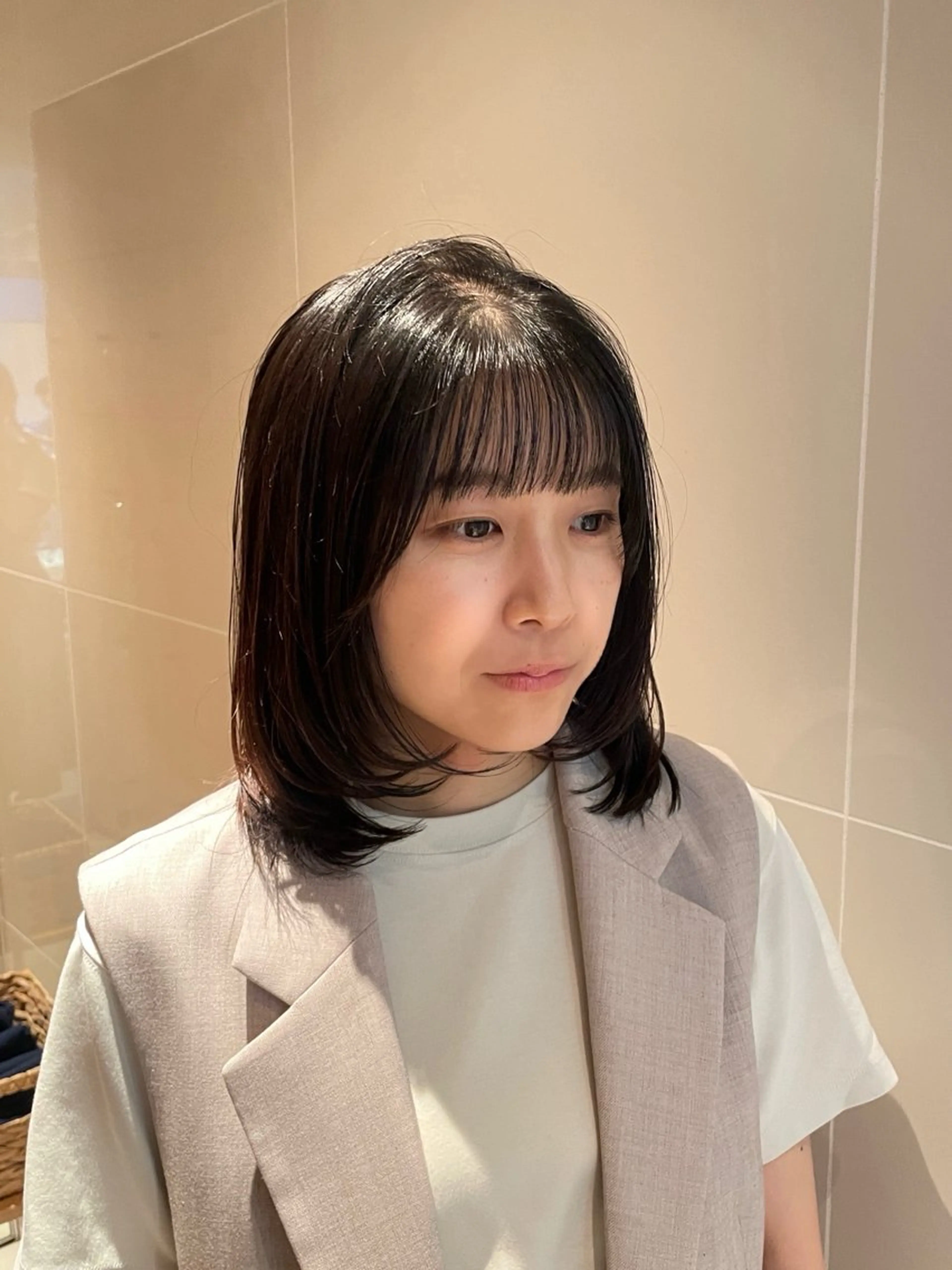 ミディアム ボブレイヤー ボブ レイヤーカット カット トリートメント 縮毛矯正/暖色 カラー/ひかるのヘアスタイル