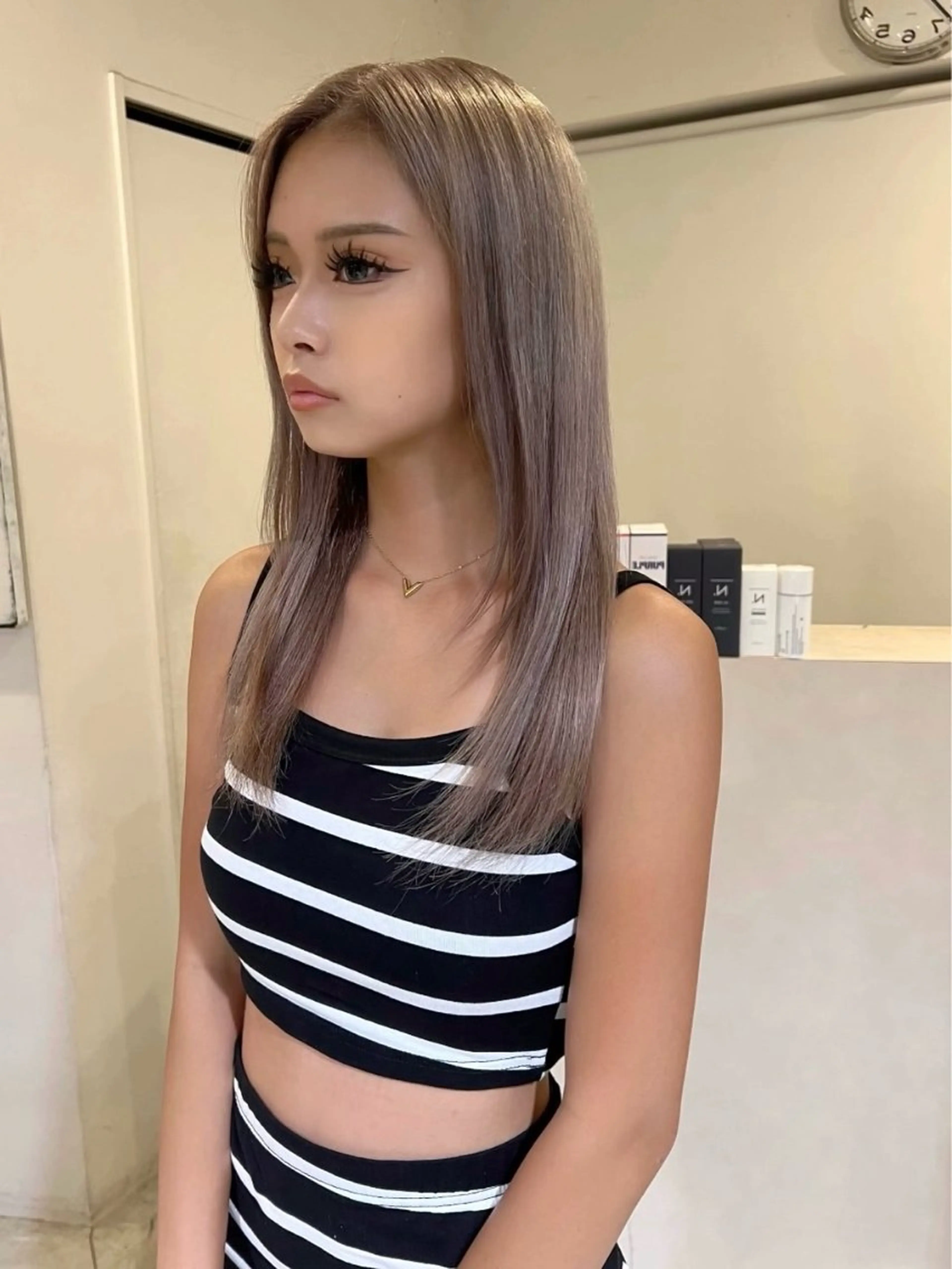 セミロング カラー ブリーチ グレージュ ヘアカラー トリートメント 艶髪カラー✨似合わせ No.1🥇渡辺康貴のヘアスタイル