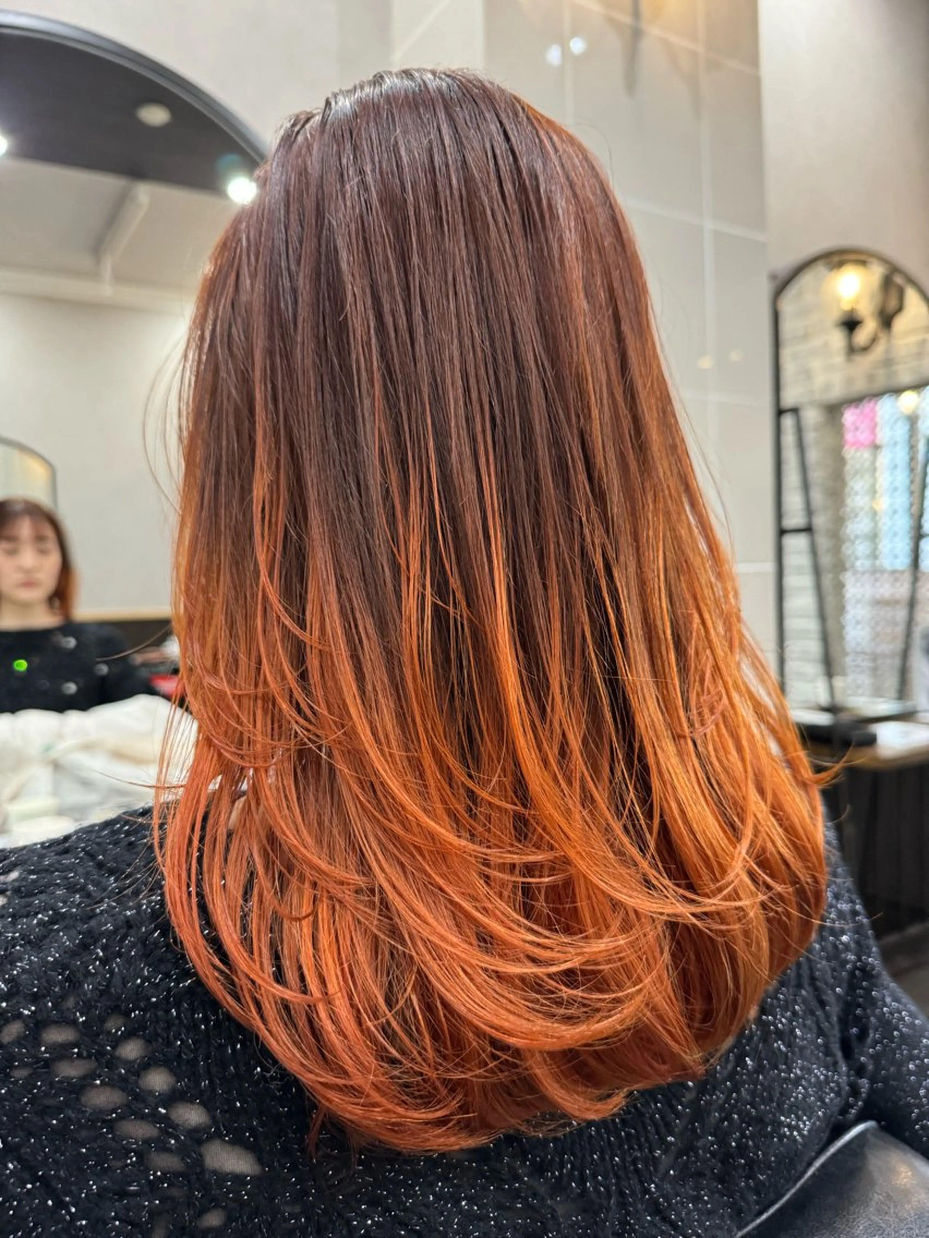 ロング カラー グラデーションカラー オレンジ レイヤー/艶カラー 🫧守利のヘアスタイル