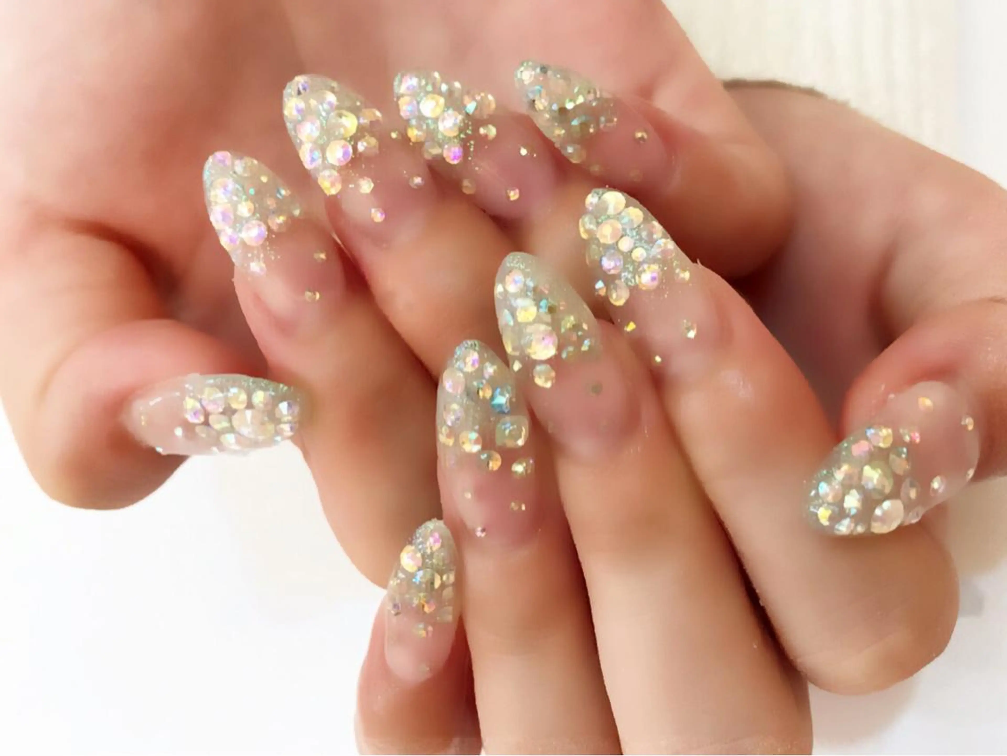 セミロング ネイル アートネイル フットネイル キラキラネイル スカルプネイル ストーンネイル NAILSGOGO shibuyaのネイルデザイン