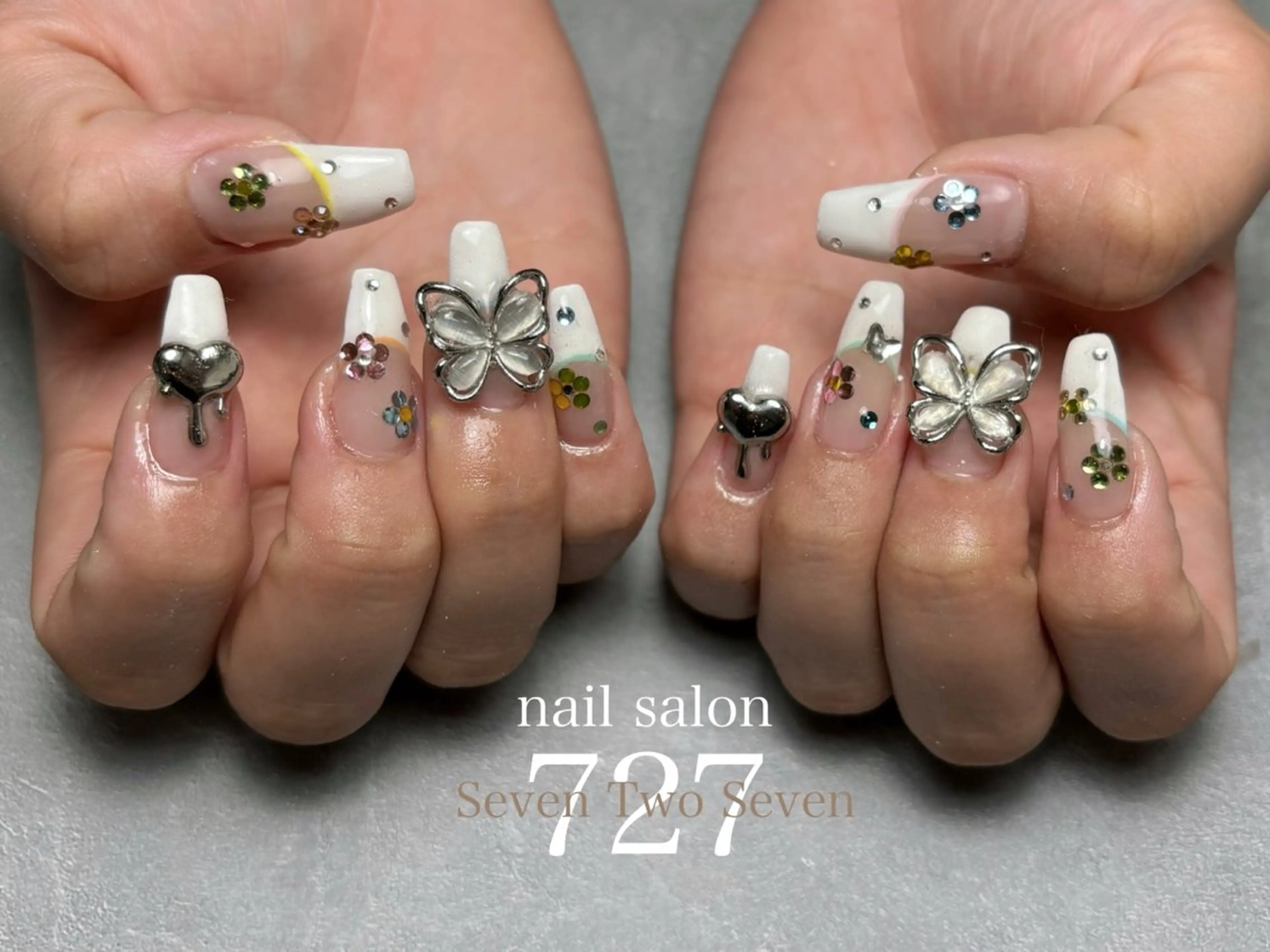 ネイル ハンドネイル 727 nailのネイルデザイン