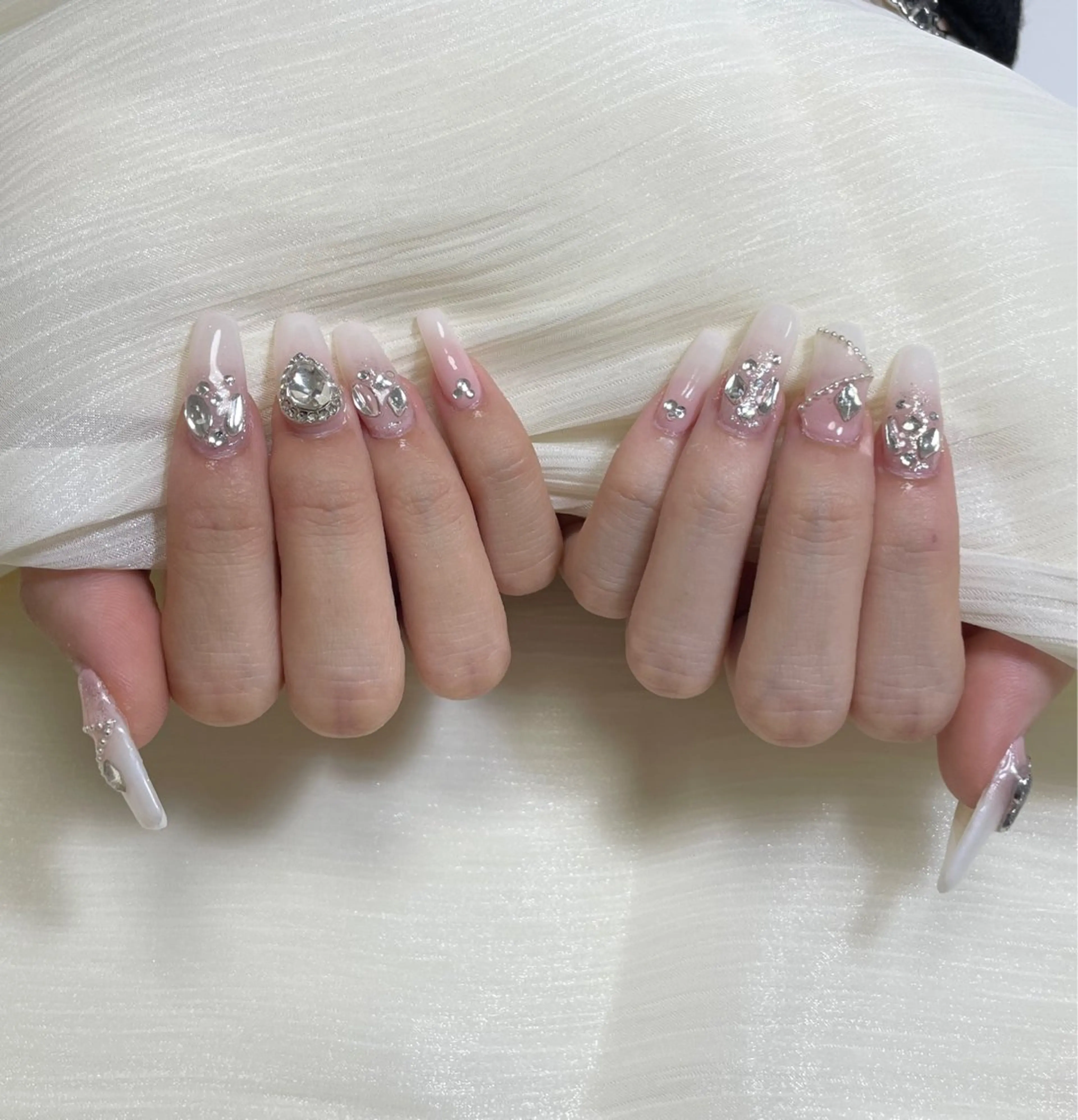 ネイル ハンドネイル 🍑 momo_nailのネイルデザイン