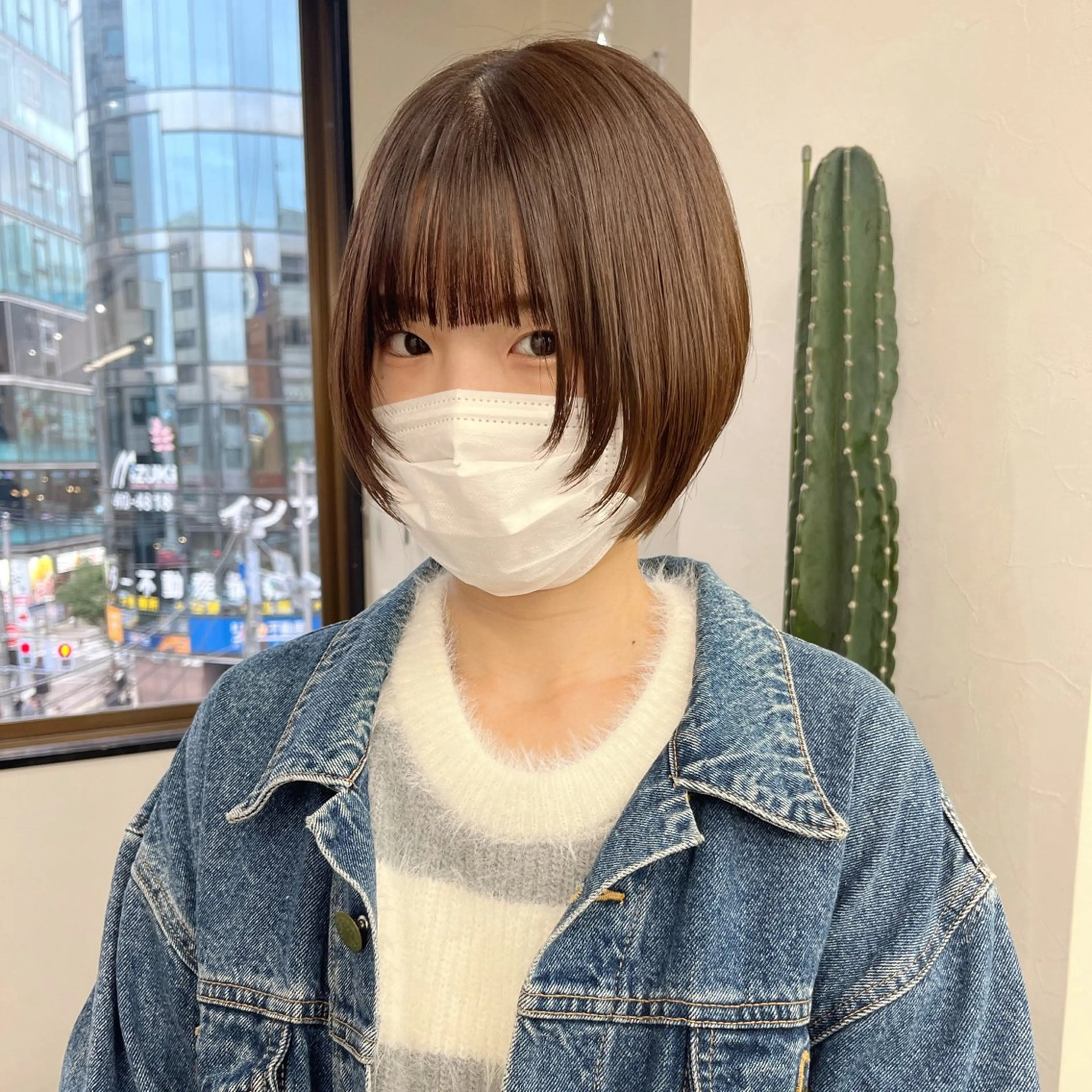 ショート カラー ブリーチ ブリーチなしカラー ボブ 顔まわりレイヤー レイヤーカット ヘアカラー トリートメント 朝がちょっと楽しくな るshort･bobのヘアスタイル