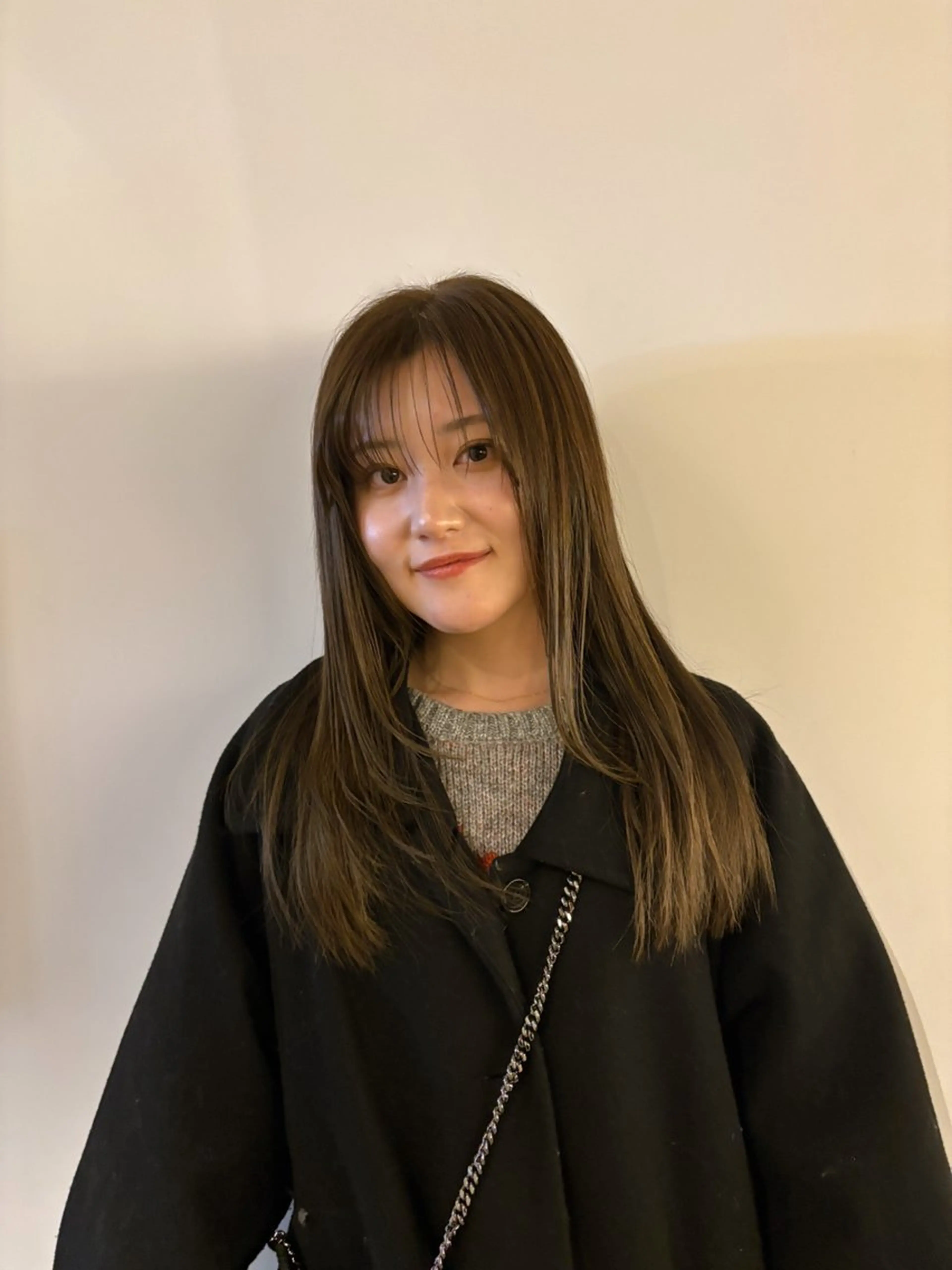 ロング ウシロダ メグミのヘアスタイル