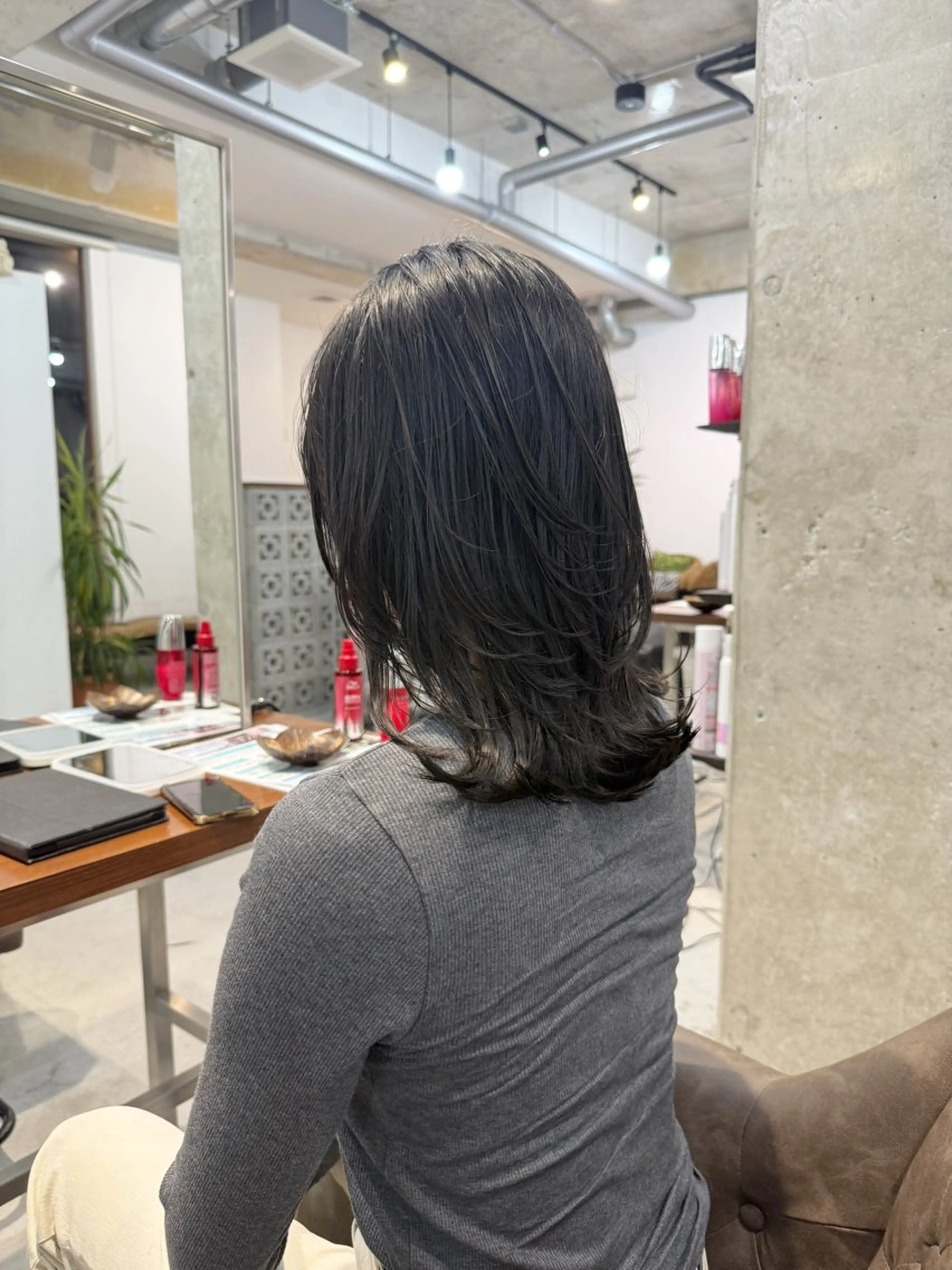 ミディアム くびれヘア ウルフカット カット カイリ /レイヤーカットのヘアスタイル