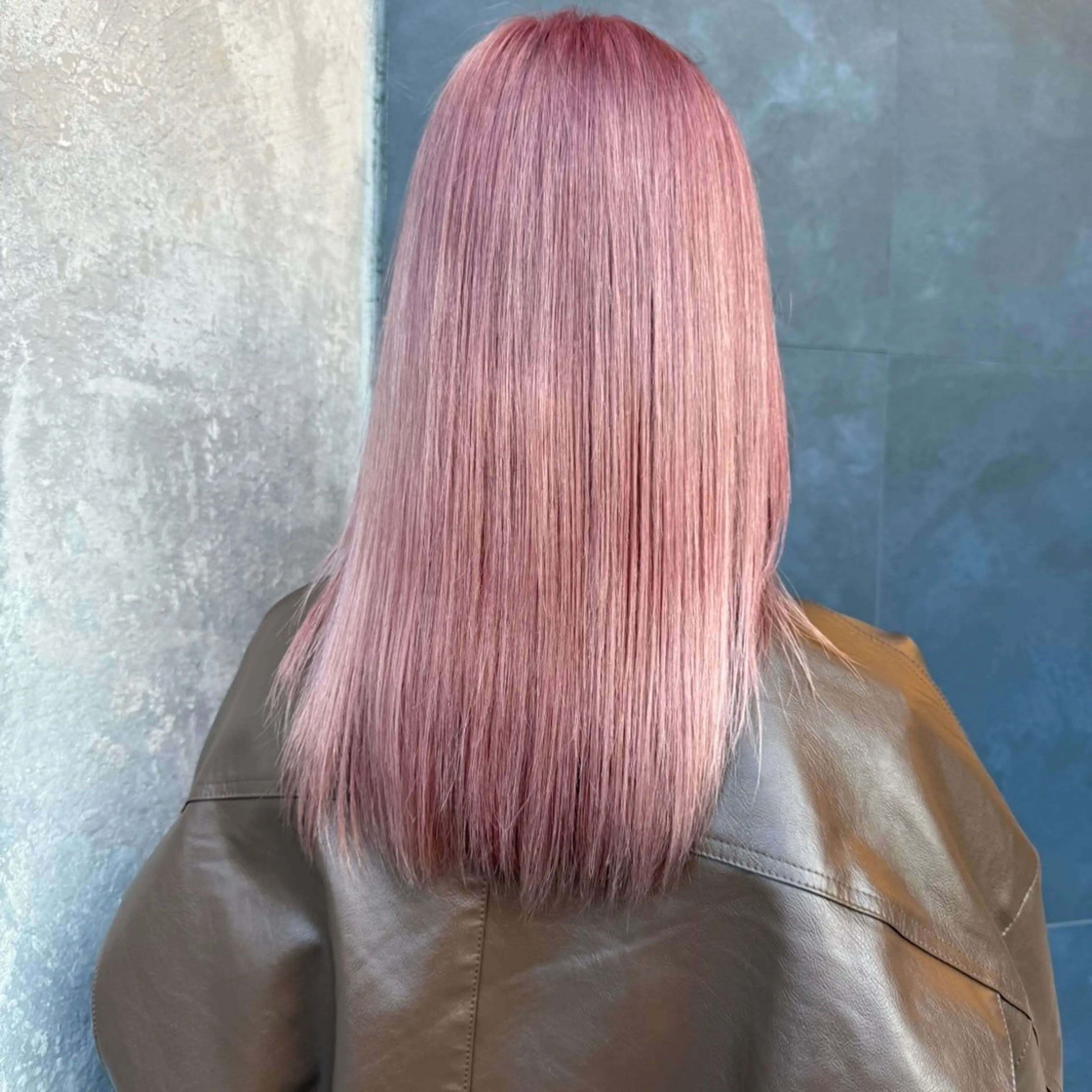ロング ヘアカラー ヒメザキ ユリのヘアスタイル