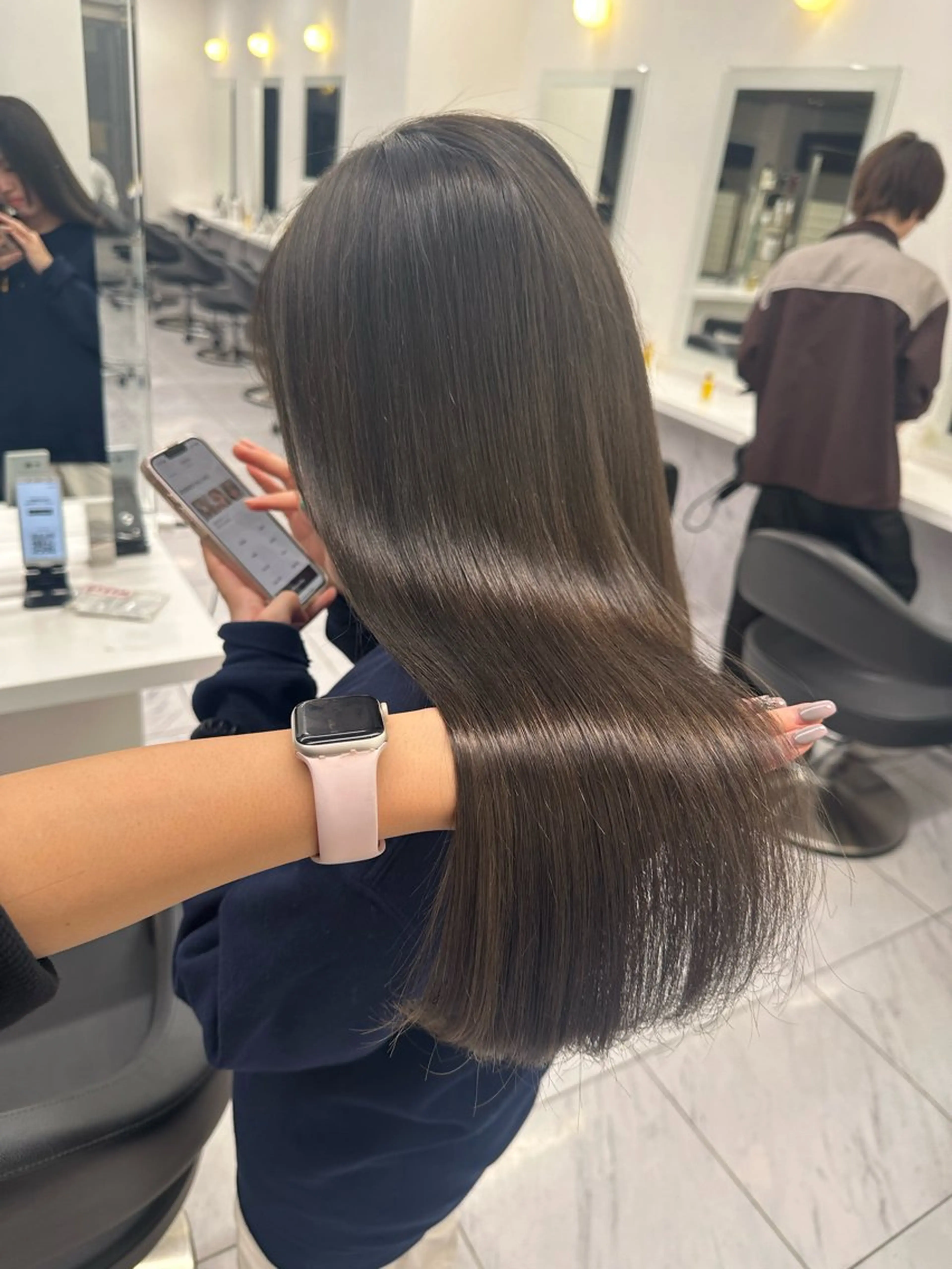 ロング カラー ベージュカラー 黒髪 ブリーチ ブルーカラー ブルーブラック 🪞ハイトーン🪞 🤍waka🤍のヘアスタイル
