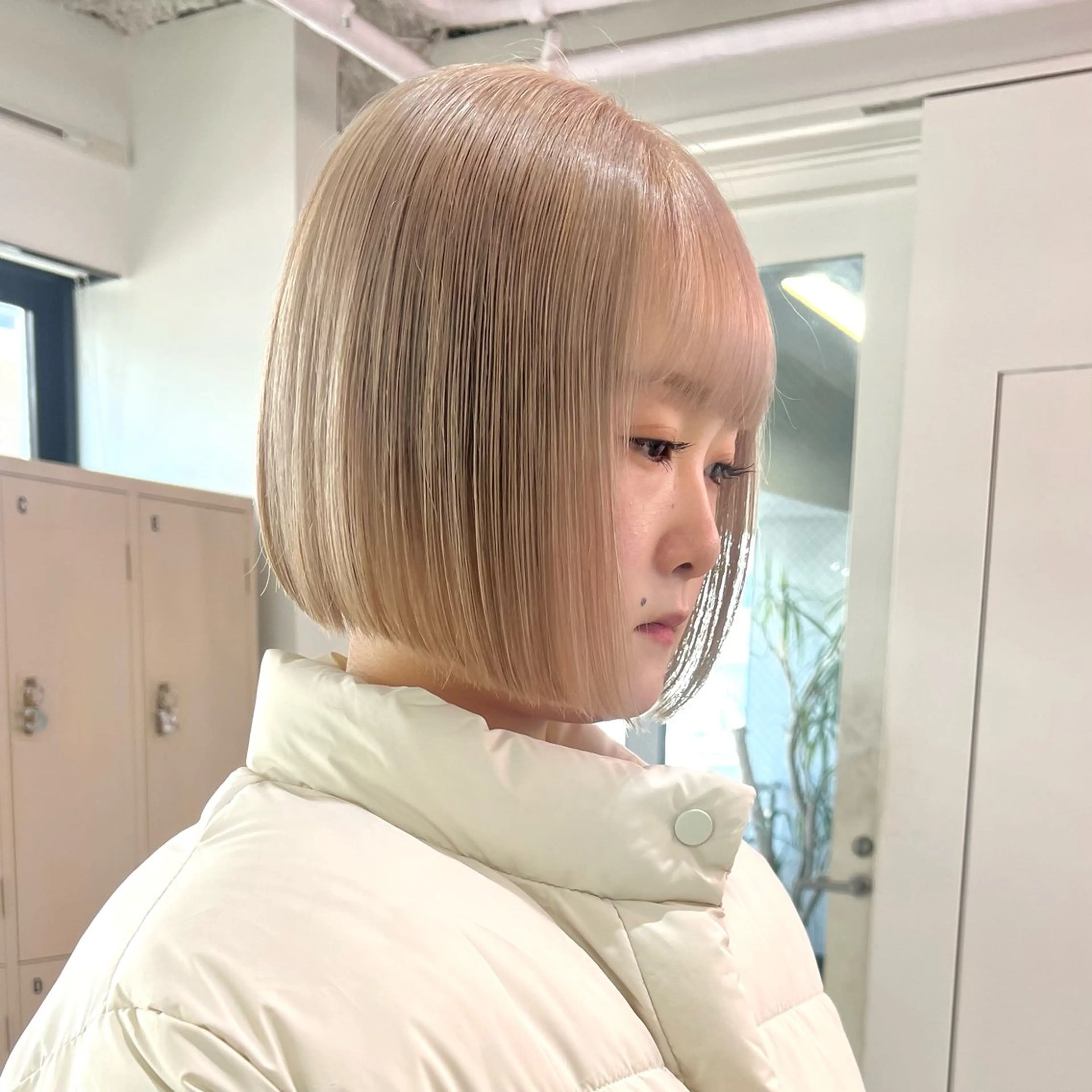 ショート カラー パーマ メンズ カット ヘアカラー 🧨ブリーチー×ボブ レイヤー💎じゅえるのヘアスタイル