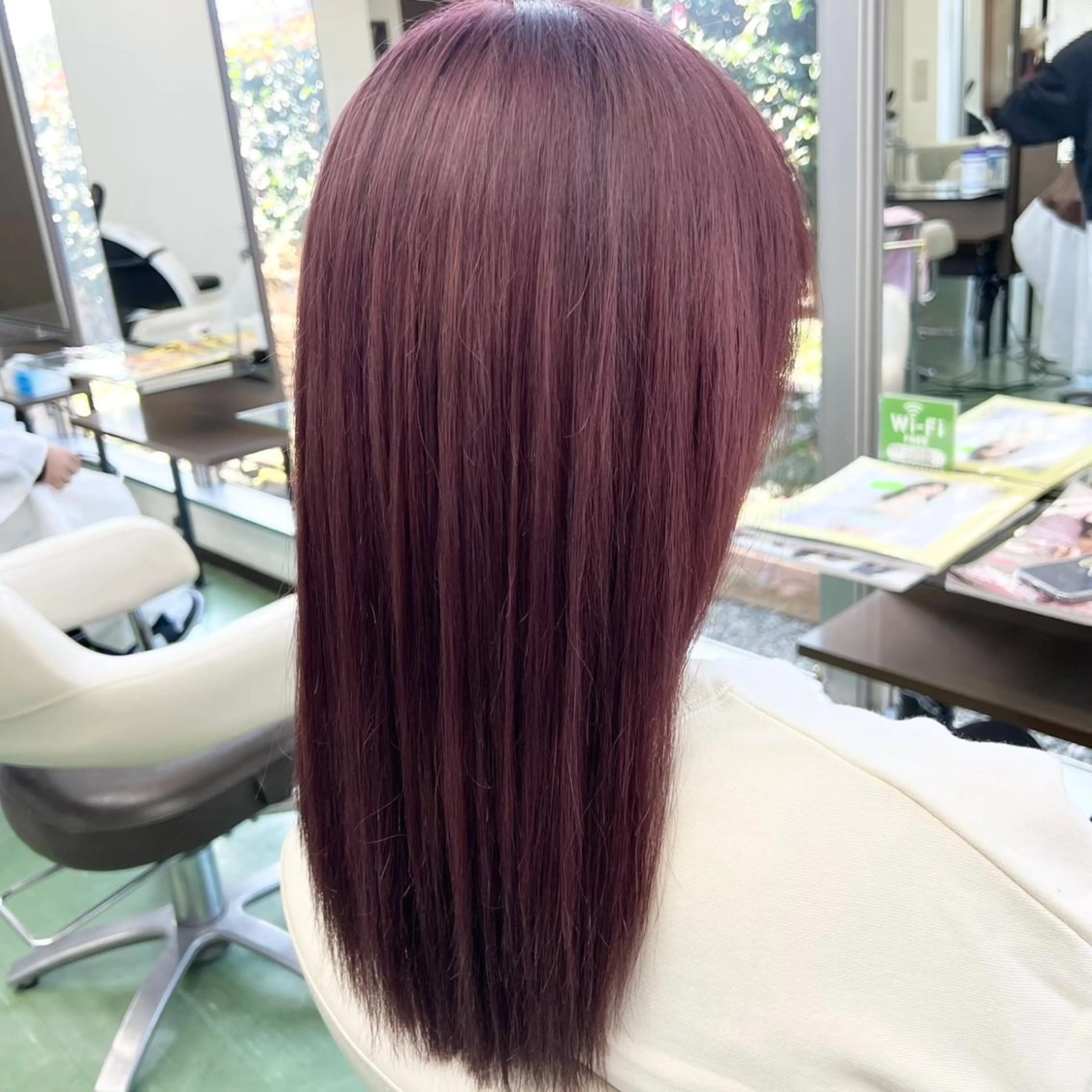セミロング カラー ピンクカラー バイオレットカラー カット ヘアカラー 甲田 豪徳のヘアスタイル