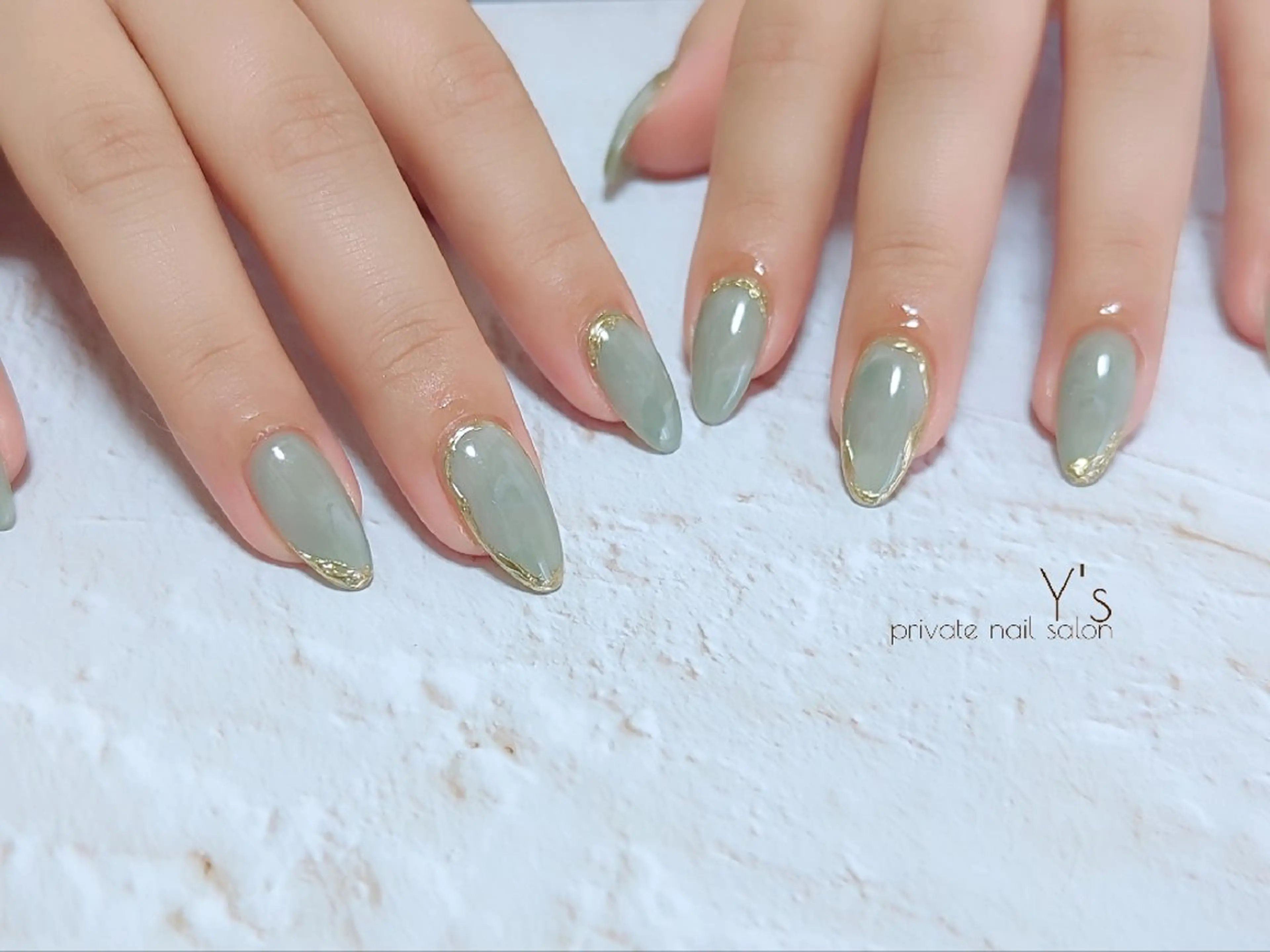 ネイル YUMI NAGAI  のネイルデザイン