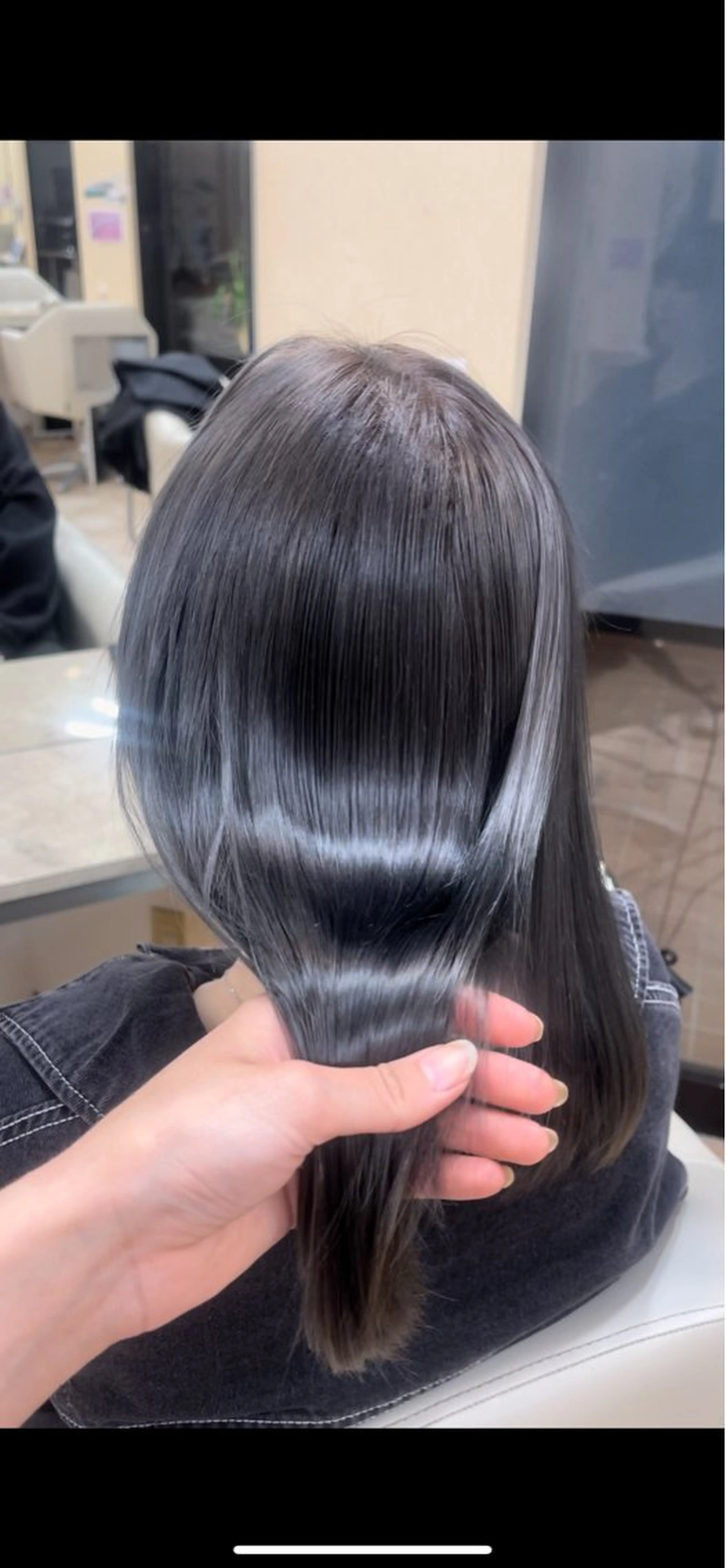 セミロング カラー ブリーチ グレージュ シルバー シルバーグレージュ ヘアカラー BENI仙台柳生店 HIGUCHI🎀のヘアスタイル