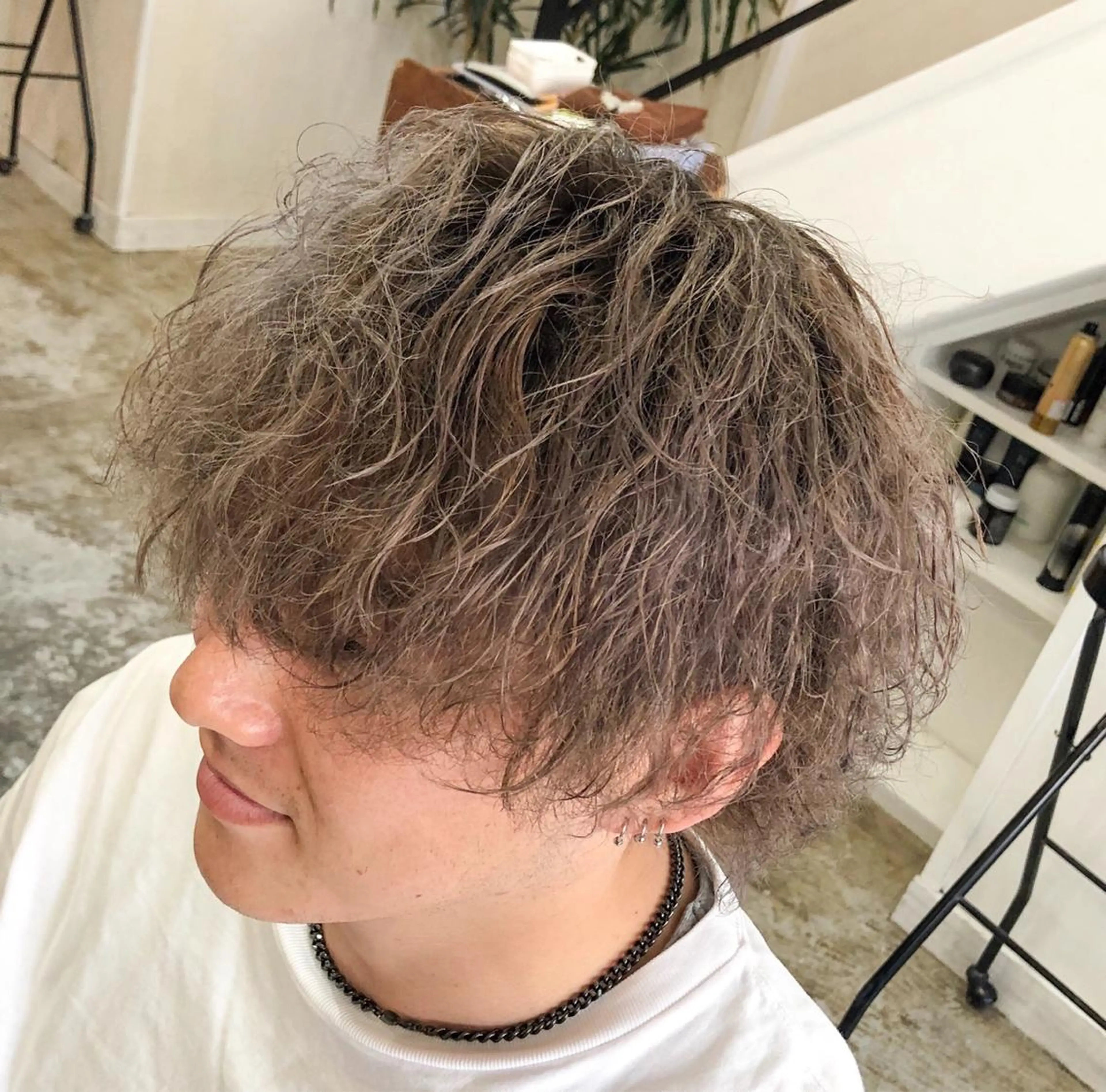 ショート カラー メンズ メンズブリーチ メンズハイトーン ベージュカラー ブリーチ ハイトーンカラー メンズカラー/ バレイヤージュ/聖斗のヘアスタイル