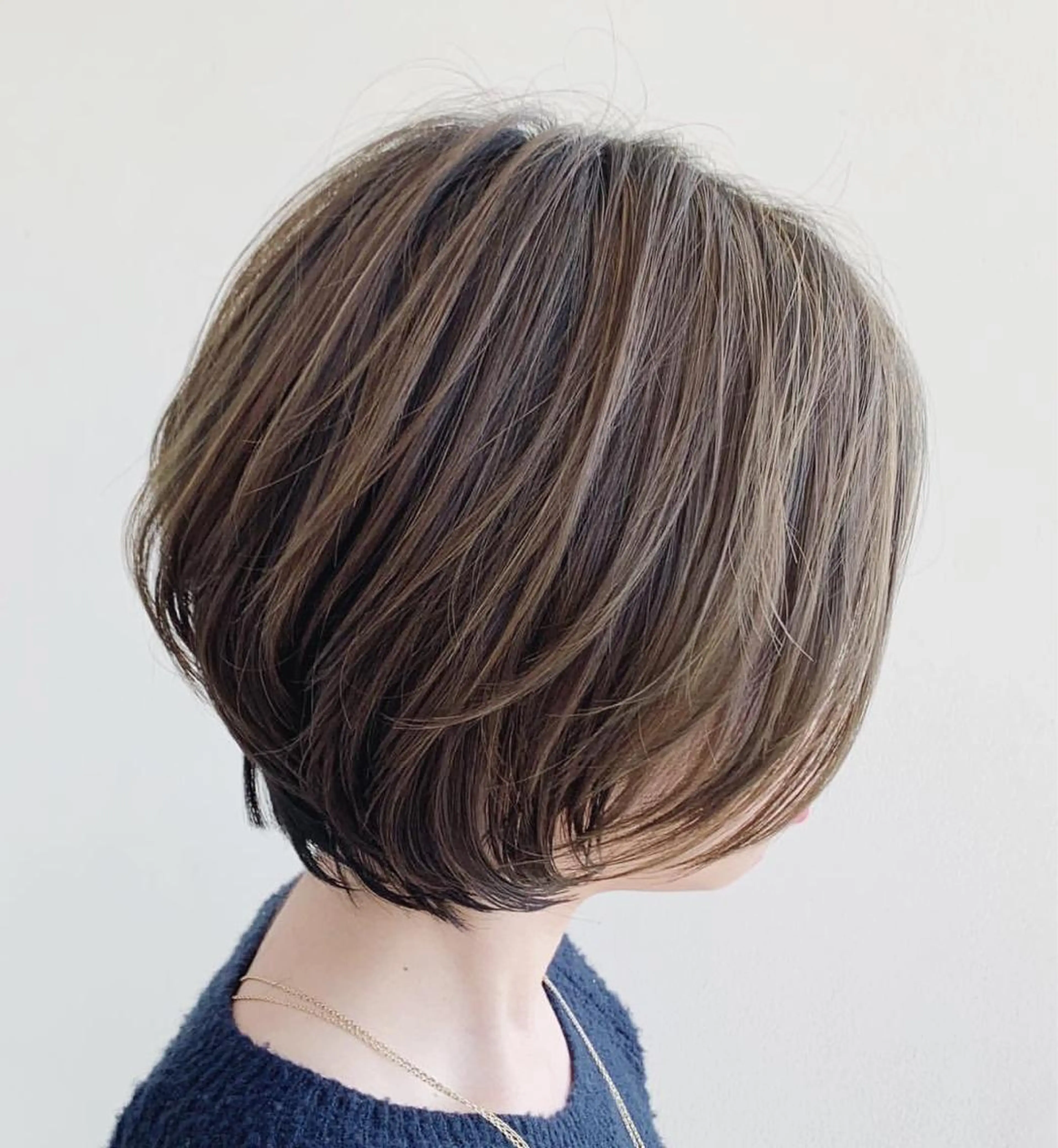 ショート カラー ハイライトカラー 外国人風カラー ハイライト salon m ni サロンマーニ所属・久保田 一のヘアスタイル