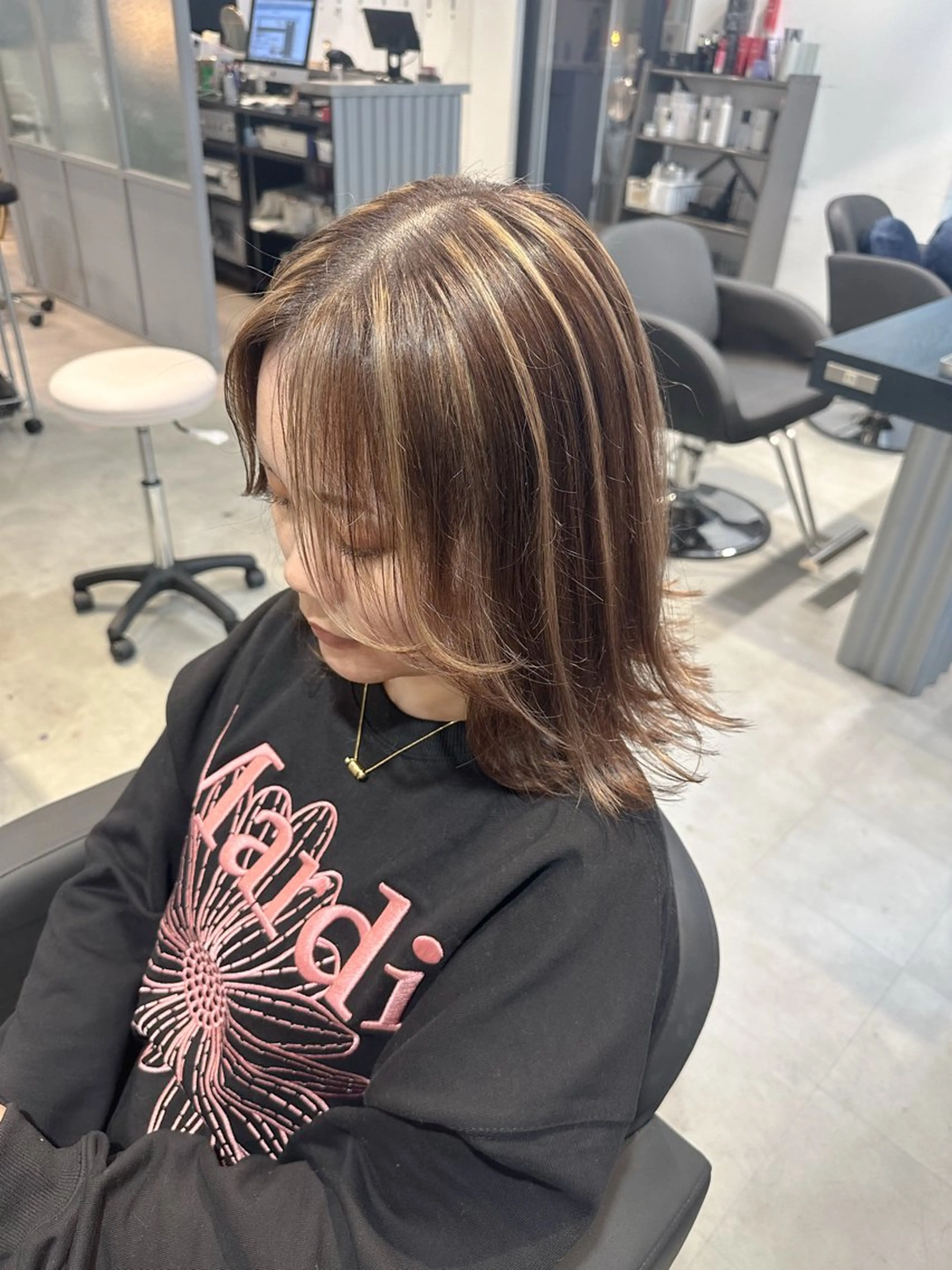 ミディアム カラー ヘアカラー トリートメント 💖ハイライト/ハイ トーン💖MIKIのヘアスタイル