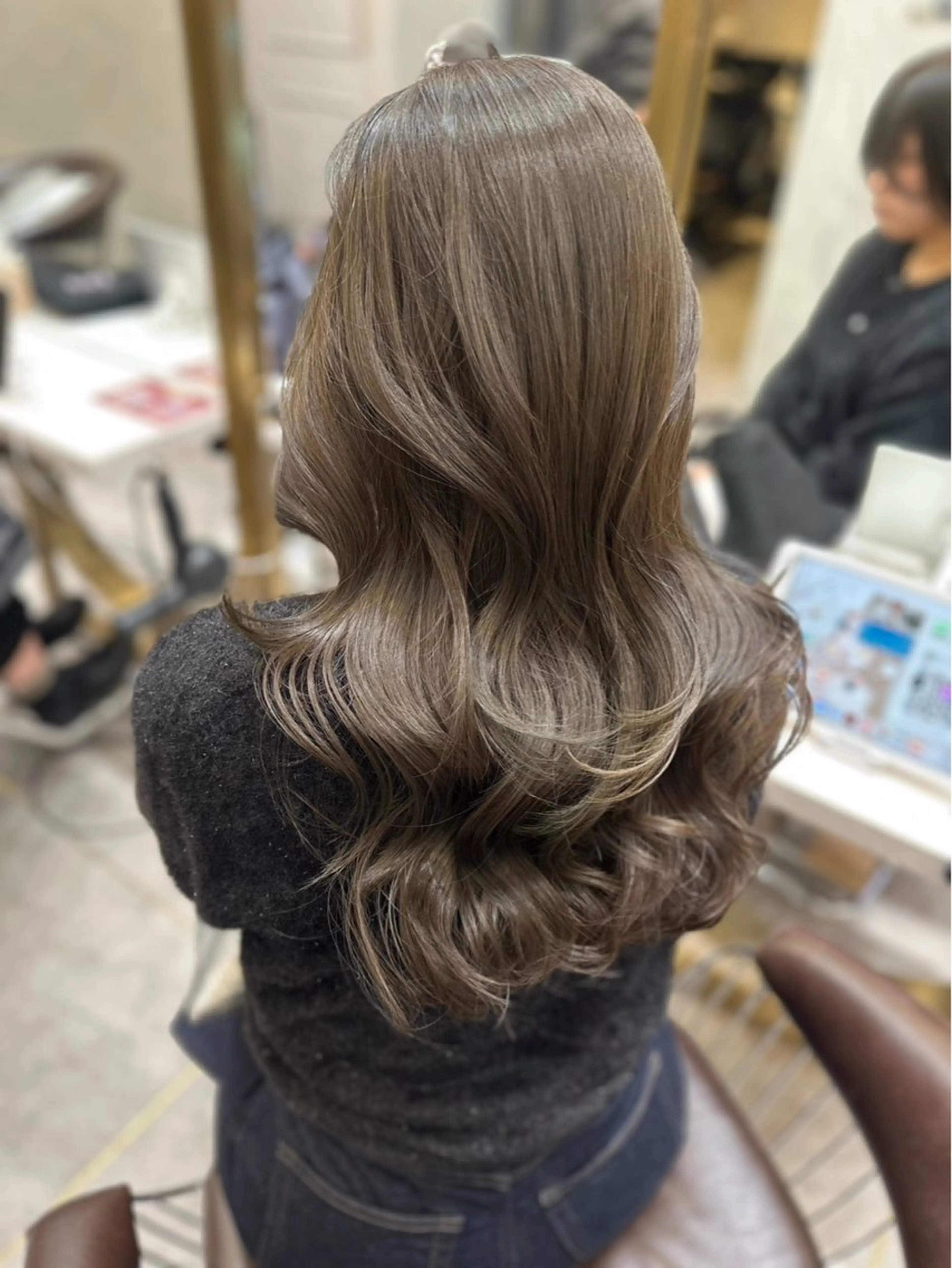 ロング カラー ベージュカラー ブリーチ ブリーチなしカラー ヘアカラー Hiroki 韓国ヘア🇰🇷のヘアスタイル