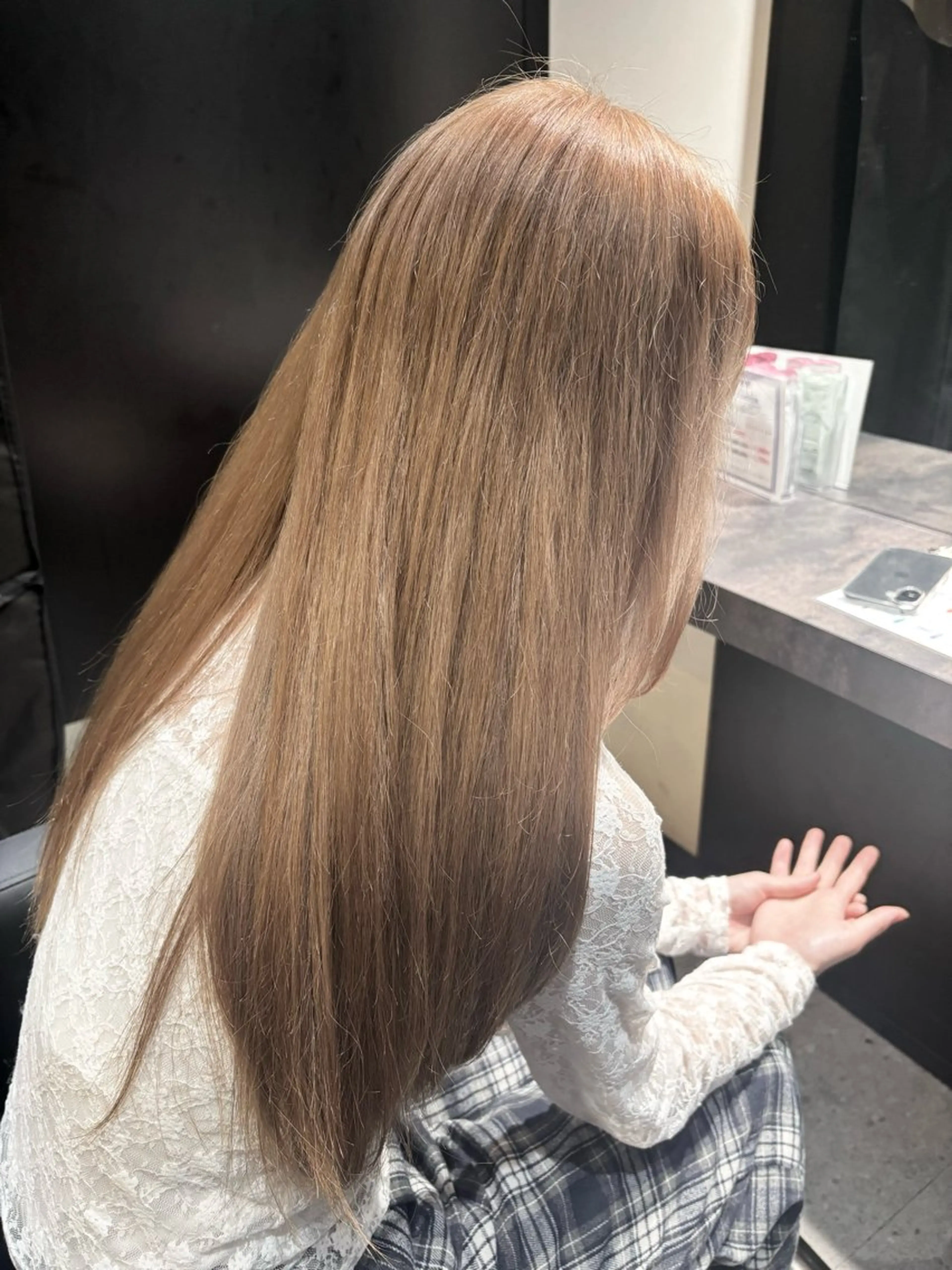 ロング ヘアカラー 佐々木 輝人のヘアスタイル