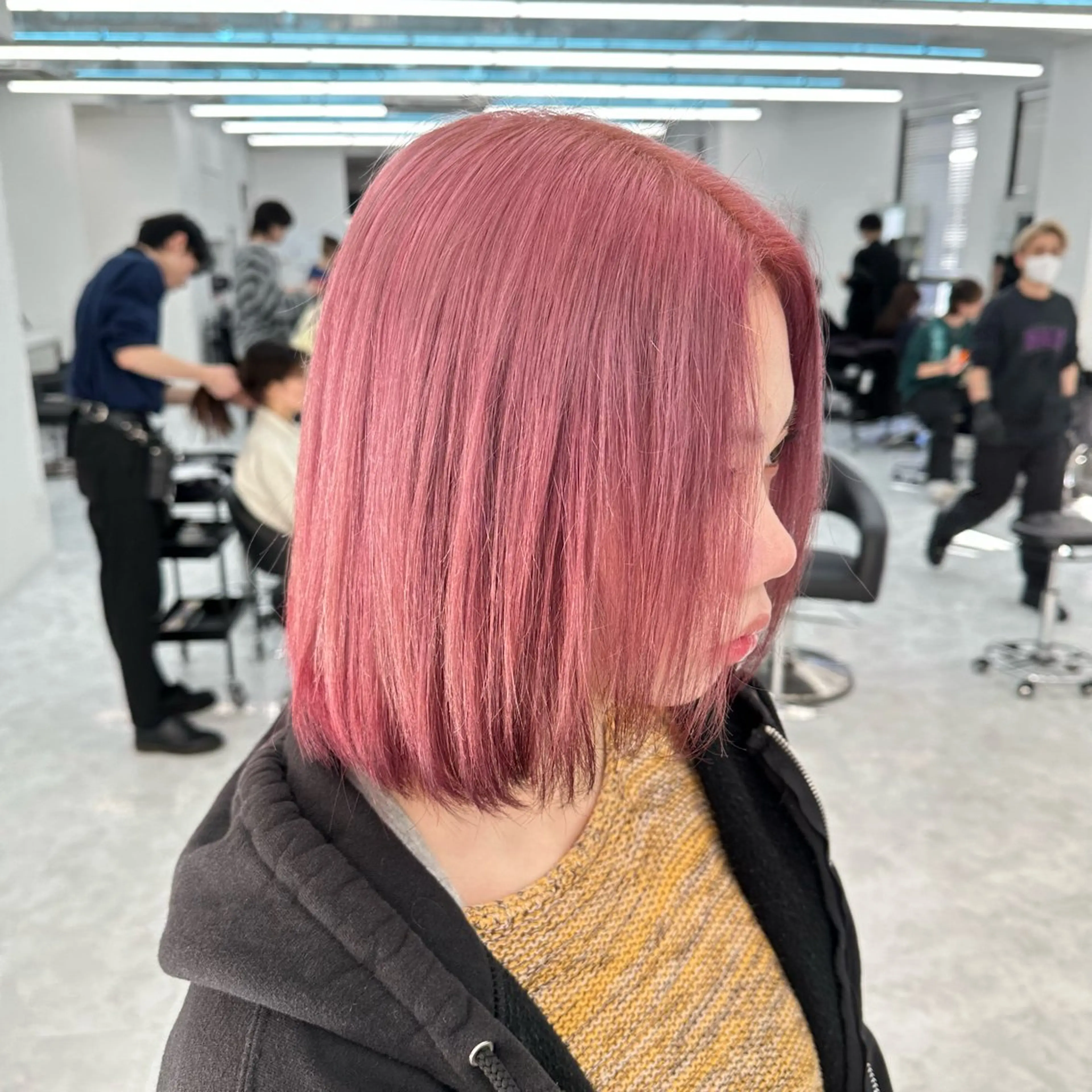 ショート カラー ヘアカラー トリートメント ケアブリーチ 韓国レイヤーKYONのヘアスタイル