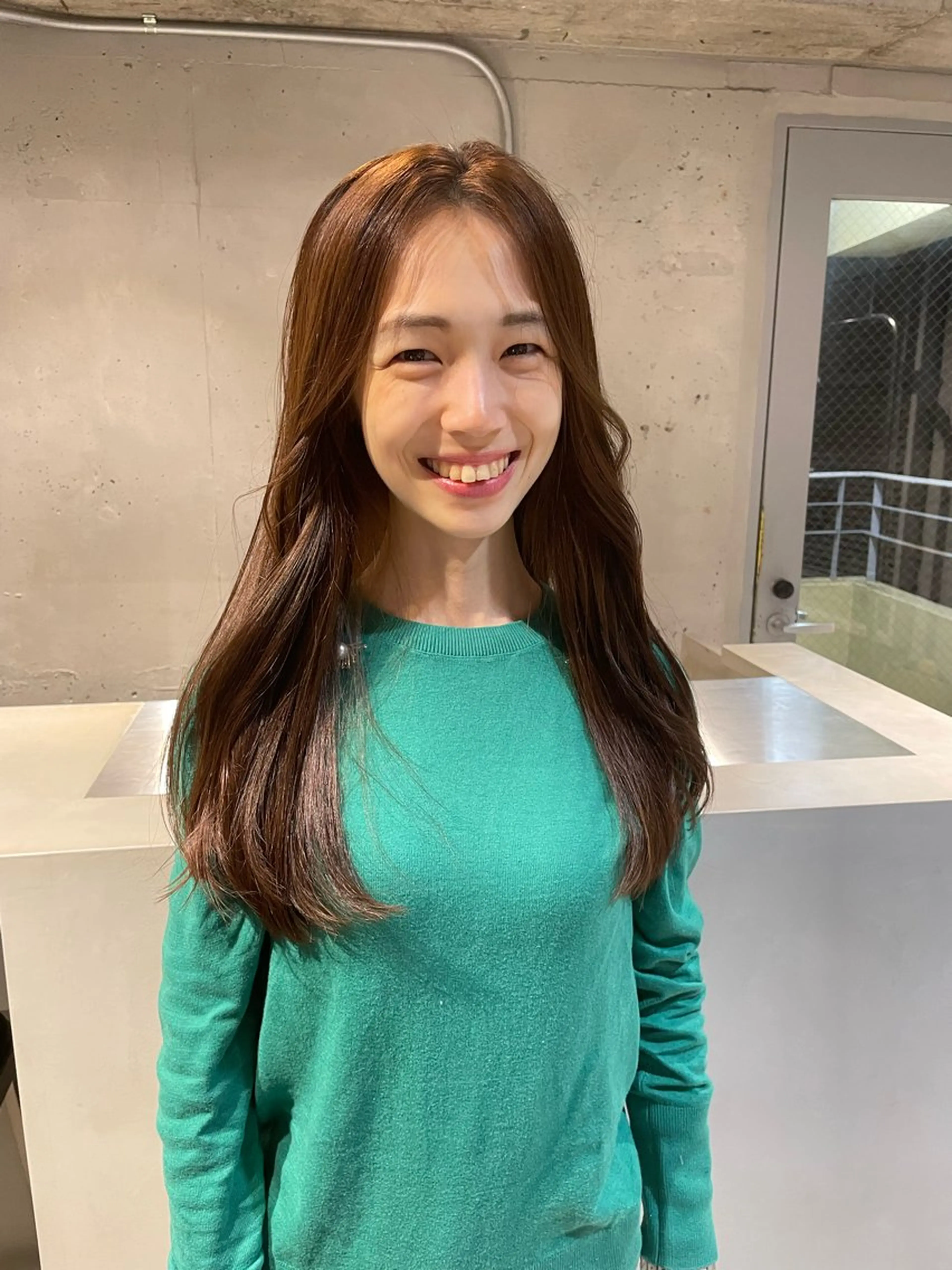 ロング 伊藤 愛里のヘアスタイル