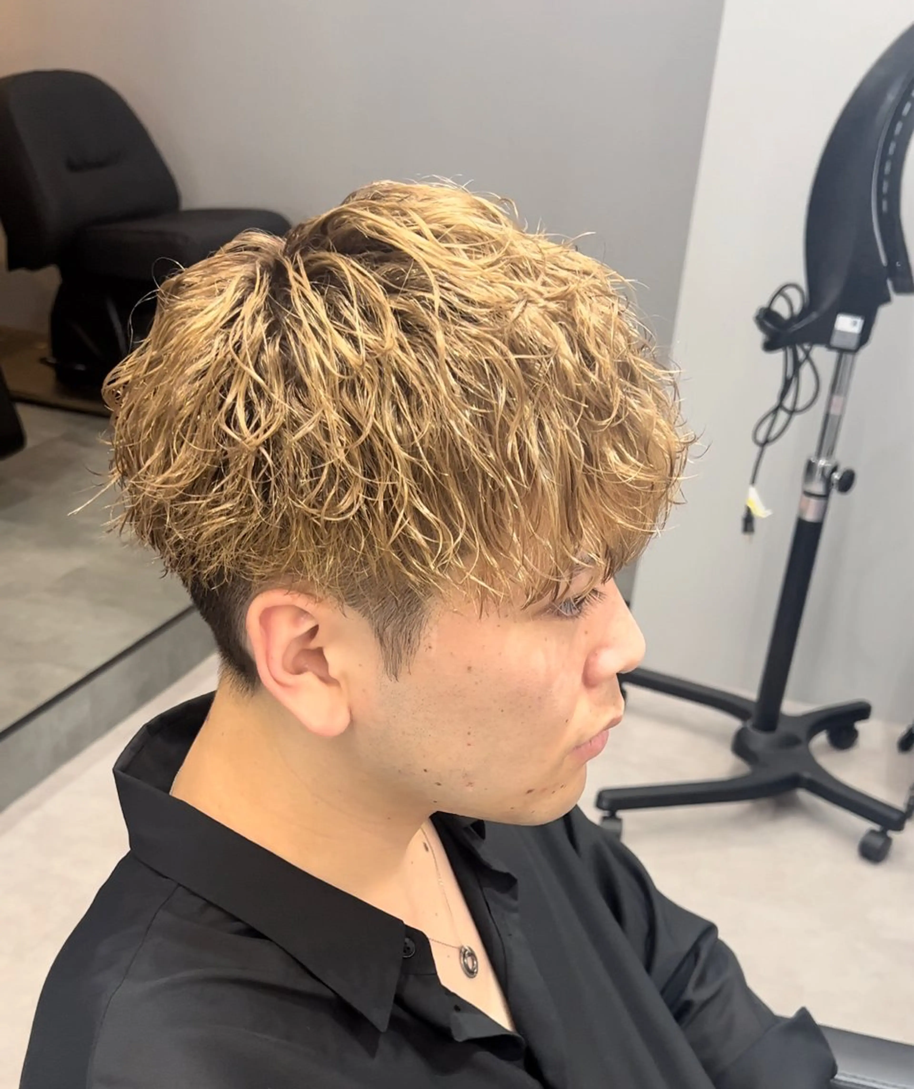 パーマ メンズ メンズハイトーン メンズパーマ 【メンズ特化美容師】 🐍NAO🐍のヘアスタイル