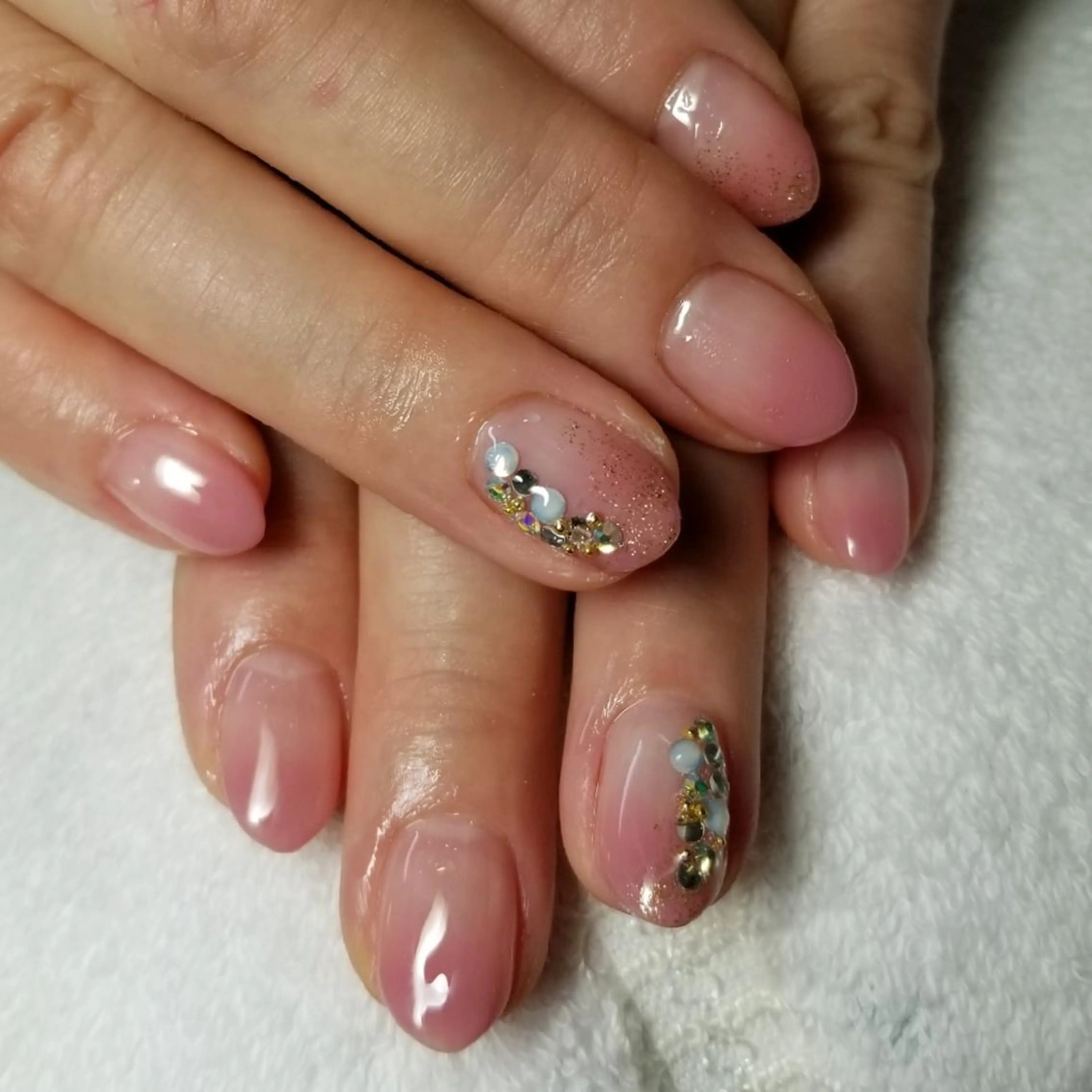 ネイル ラメ(グリッター) ストーンネイル ハンドネイル L'instant  Nail Artzのネイルデザイン