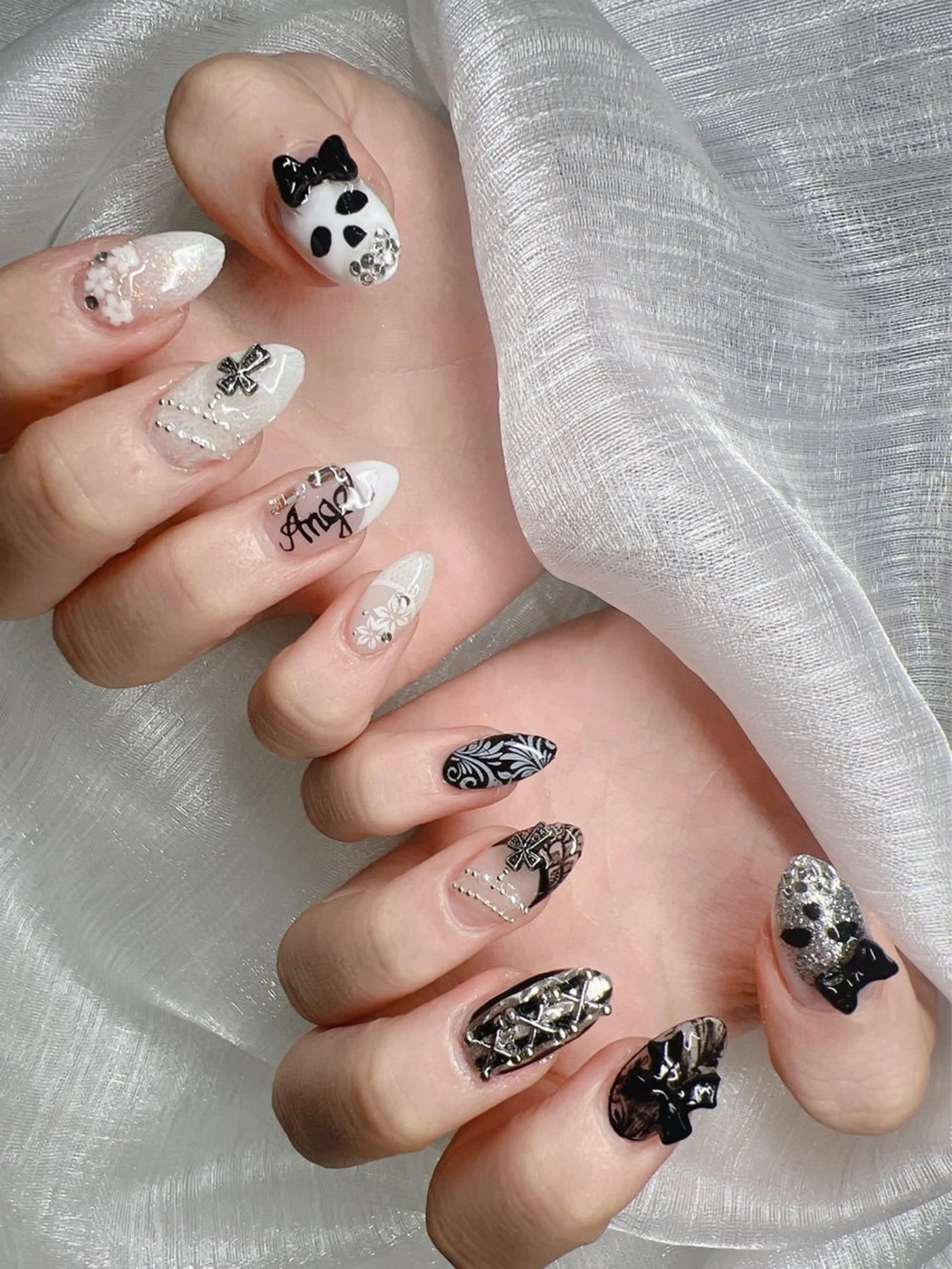 ネイル 長さ出し グラデーション 卒業式 キラキラネイル マグネットネイル ハンドネイル Lee Nails チップ長さだし専門店のネイルデザイン