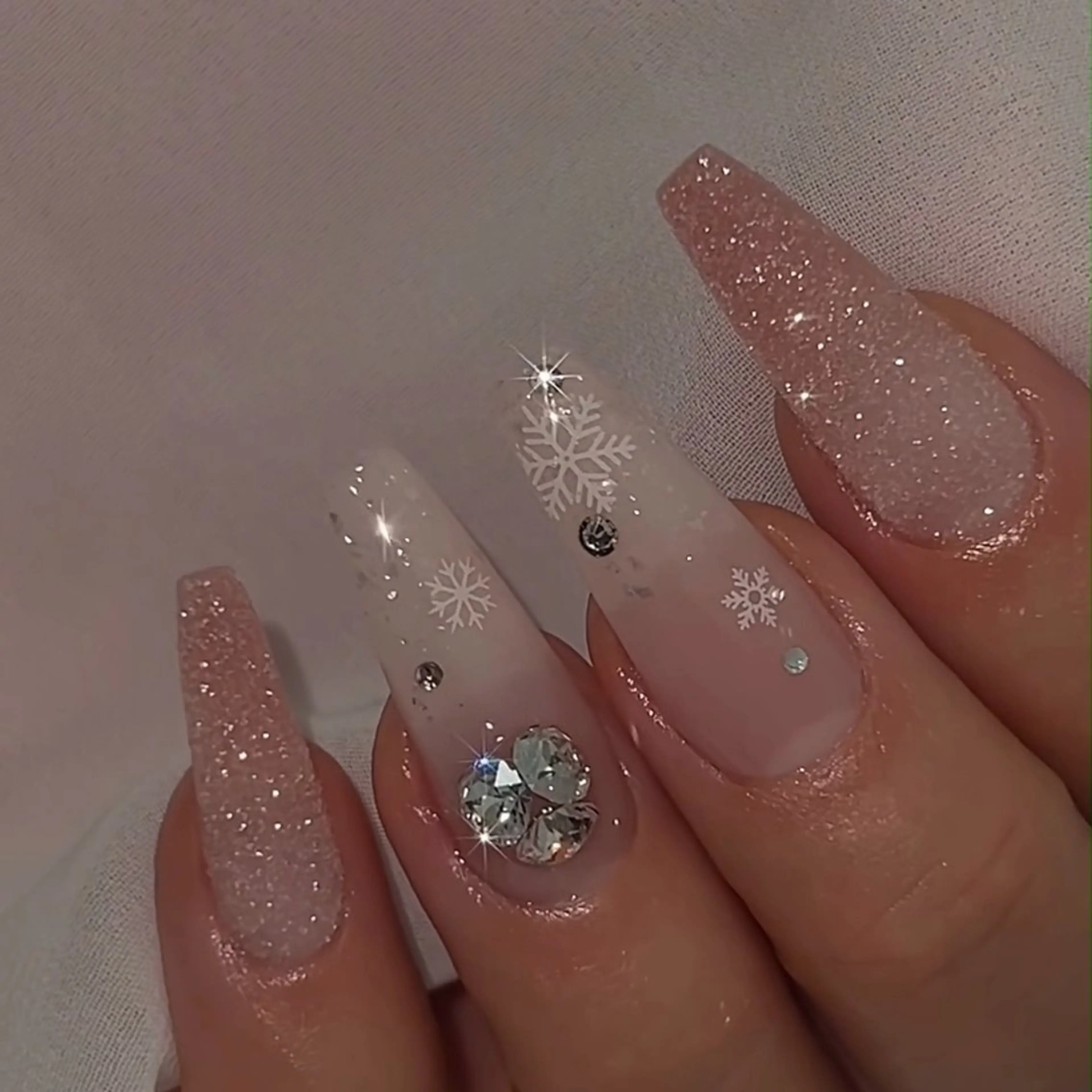 ネイル ハンドネイル E·U·B ネイル所属・横浜市中区曙町 E·U·Bネイルのネイルデザイン