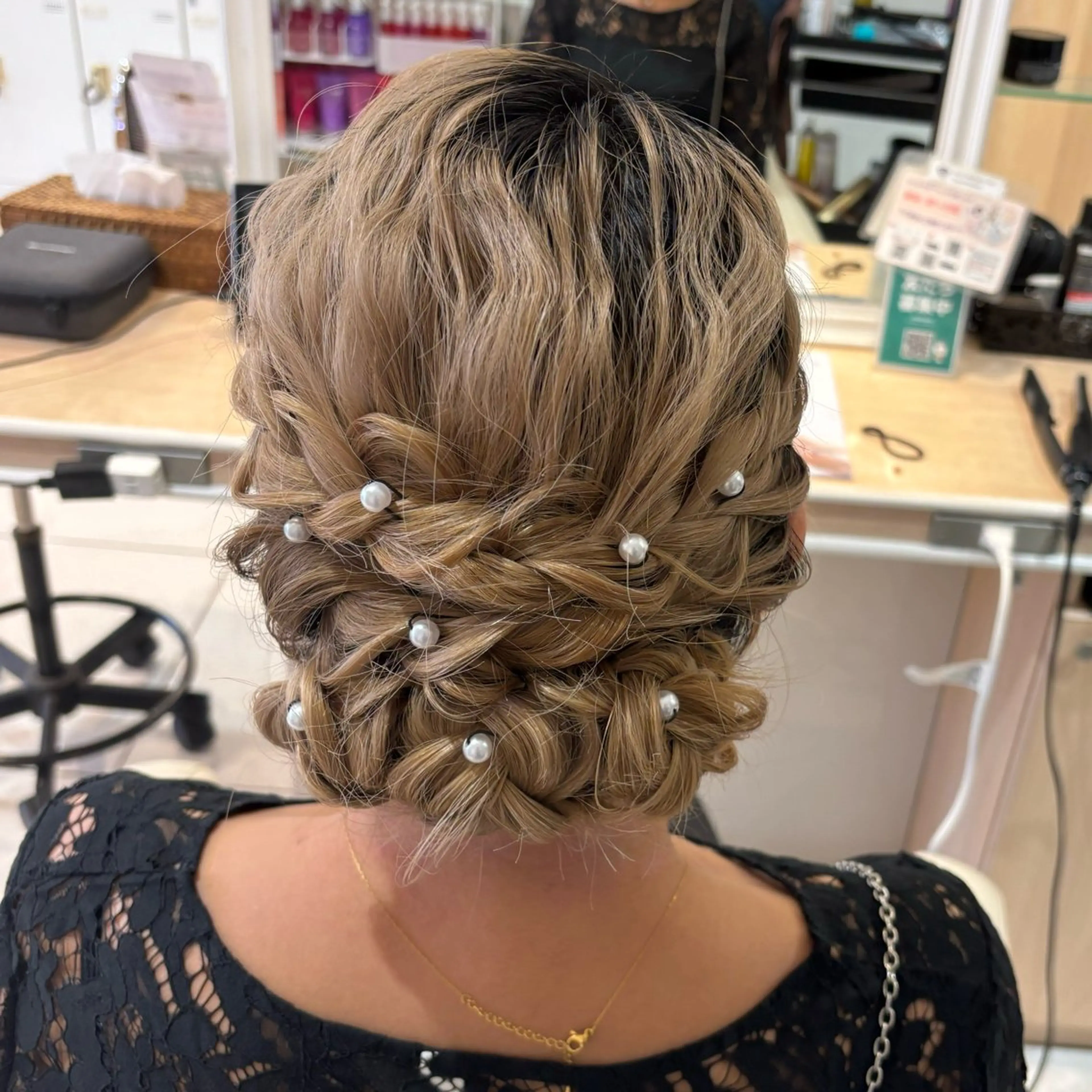 セミロング ヘアアレンジ ヘアセット 宮永 璃沙のヘアスタイル