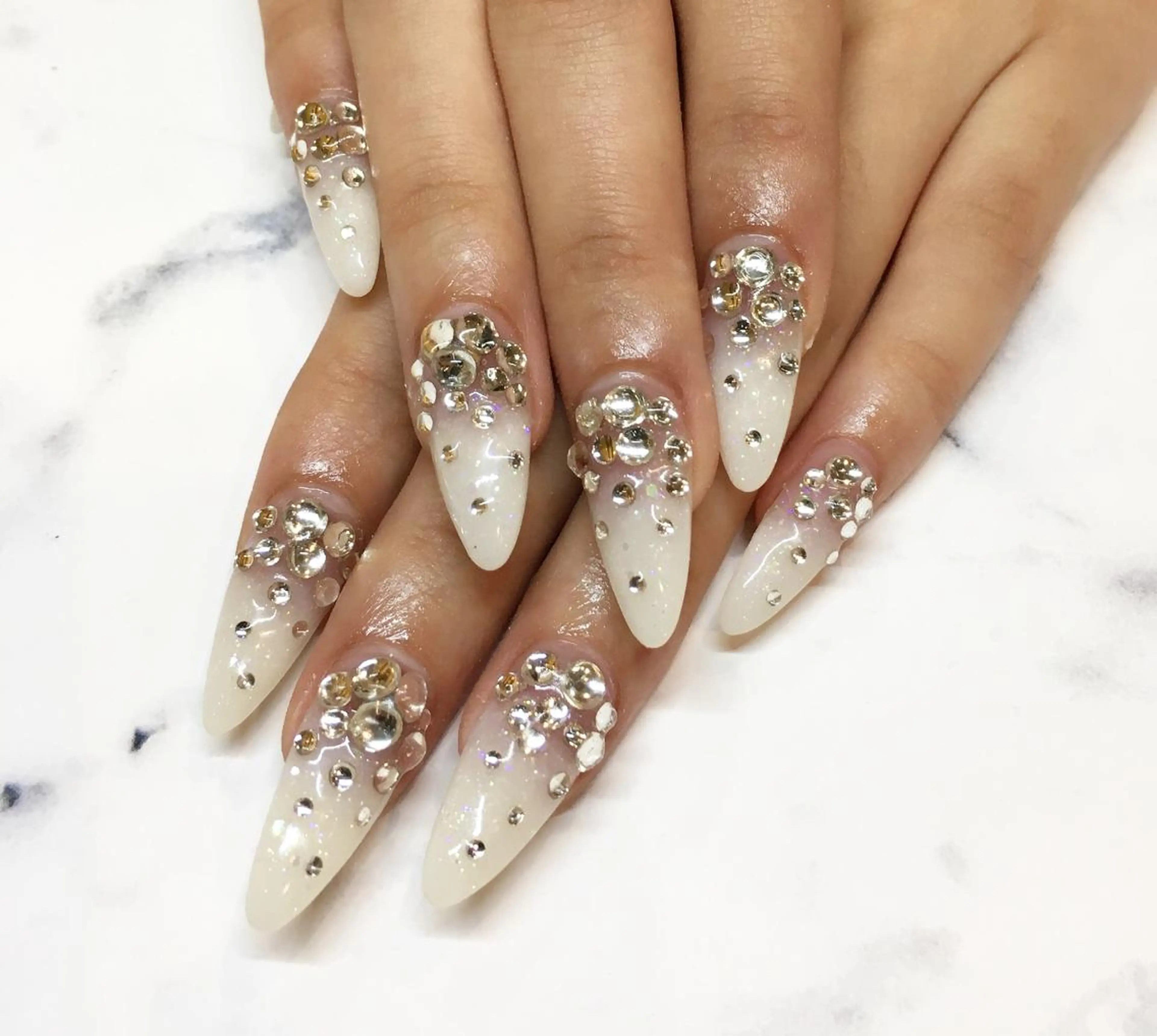 ネイル キラキラネイル ラメ(グリッター) ラメグラデーション スカルプネイル ハンドネイル nail salon Soeurのネイルデザイン