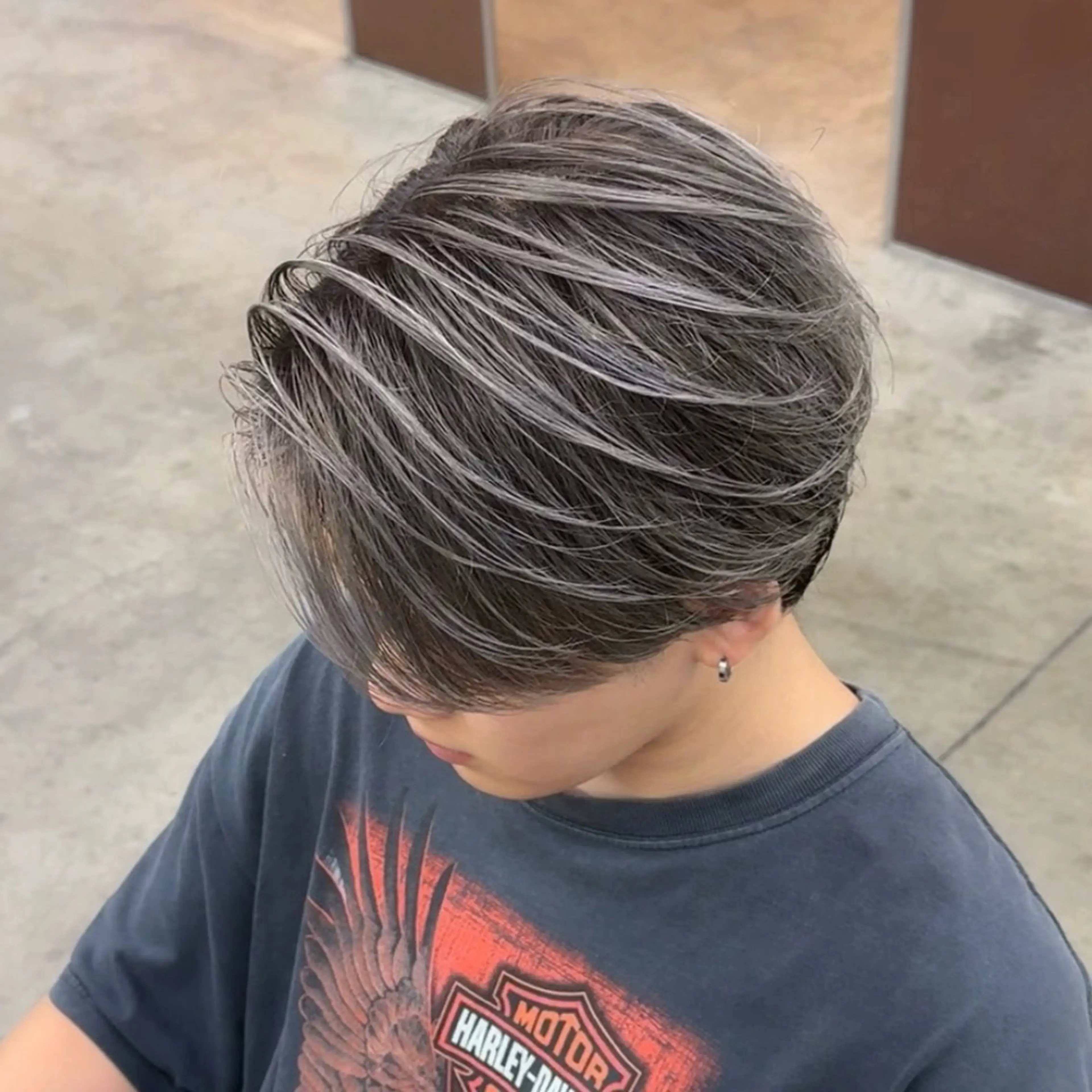 ショート カラー メンズ メンズバレイヤージュ バレイヤージュ シルバー レイヤーカット カット ヘアカラー メンズカラー指名率 1位🌈koikeのヘアスタイル